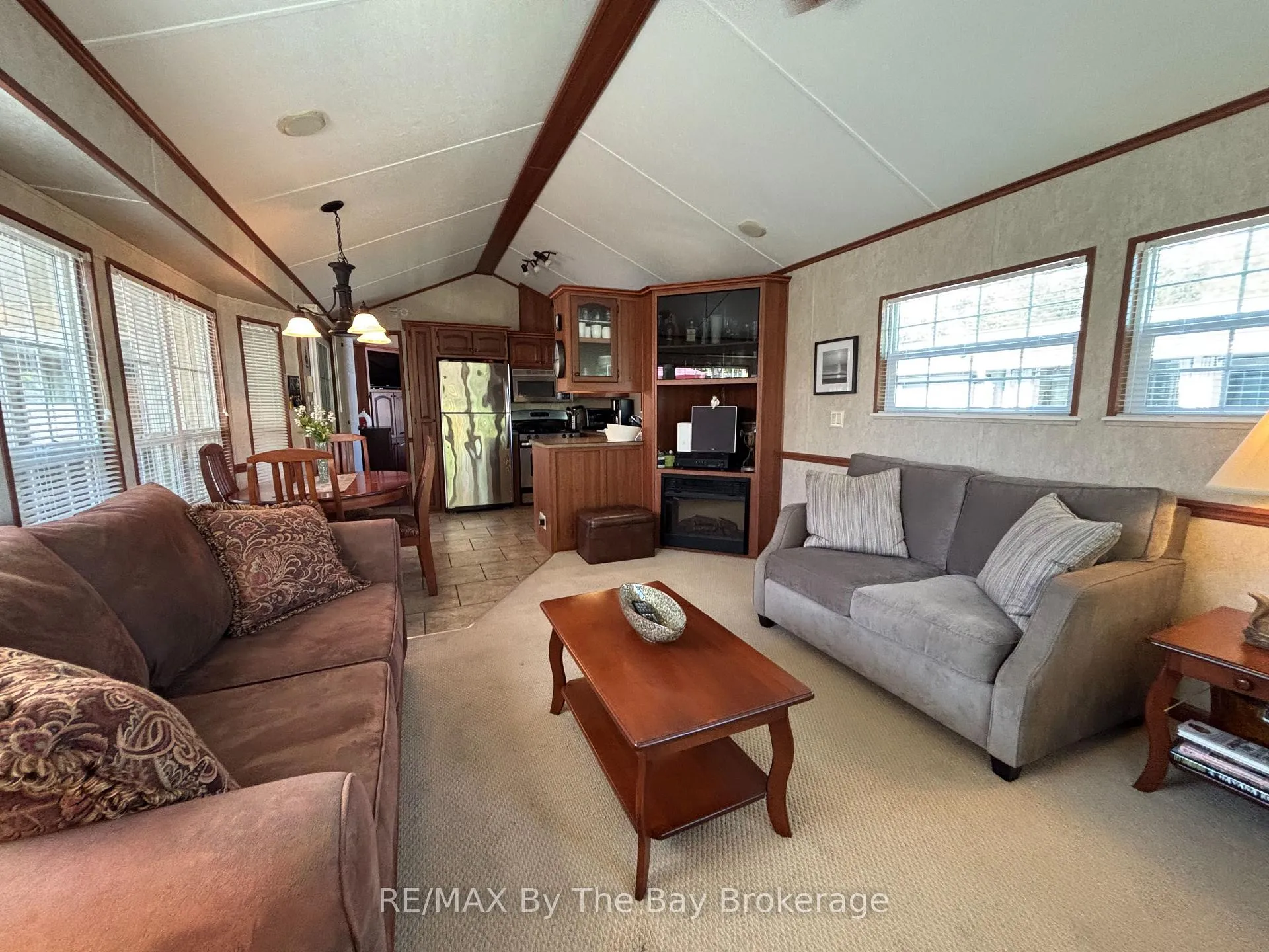 Photo 17 of 13 White Pines Trail, Wasaga Beach — HOMEH
