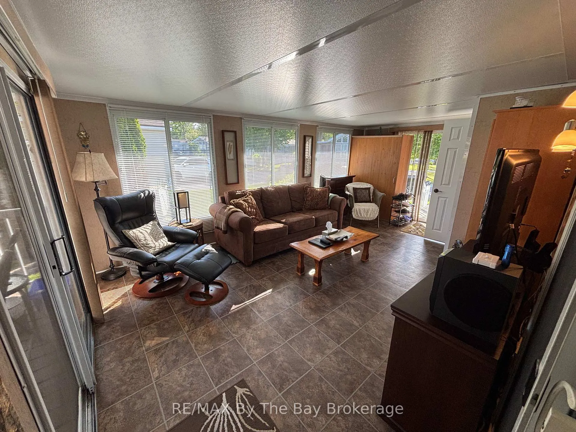 Photo 18 of 13 White Pines Trail, Wasaga Beach — HOMEH