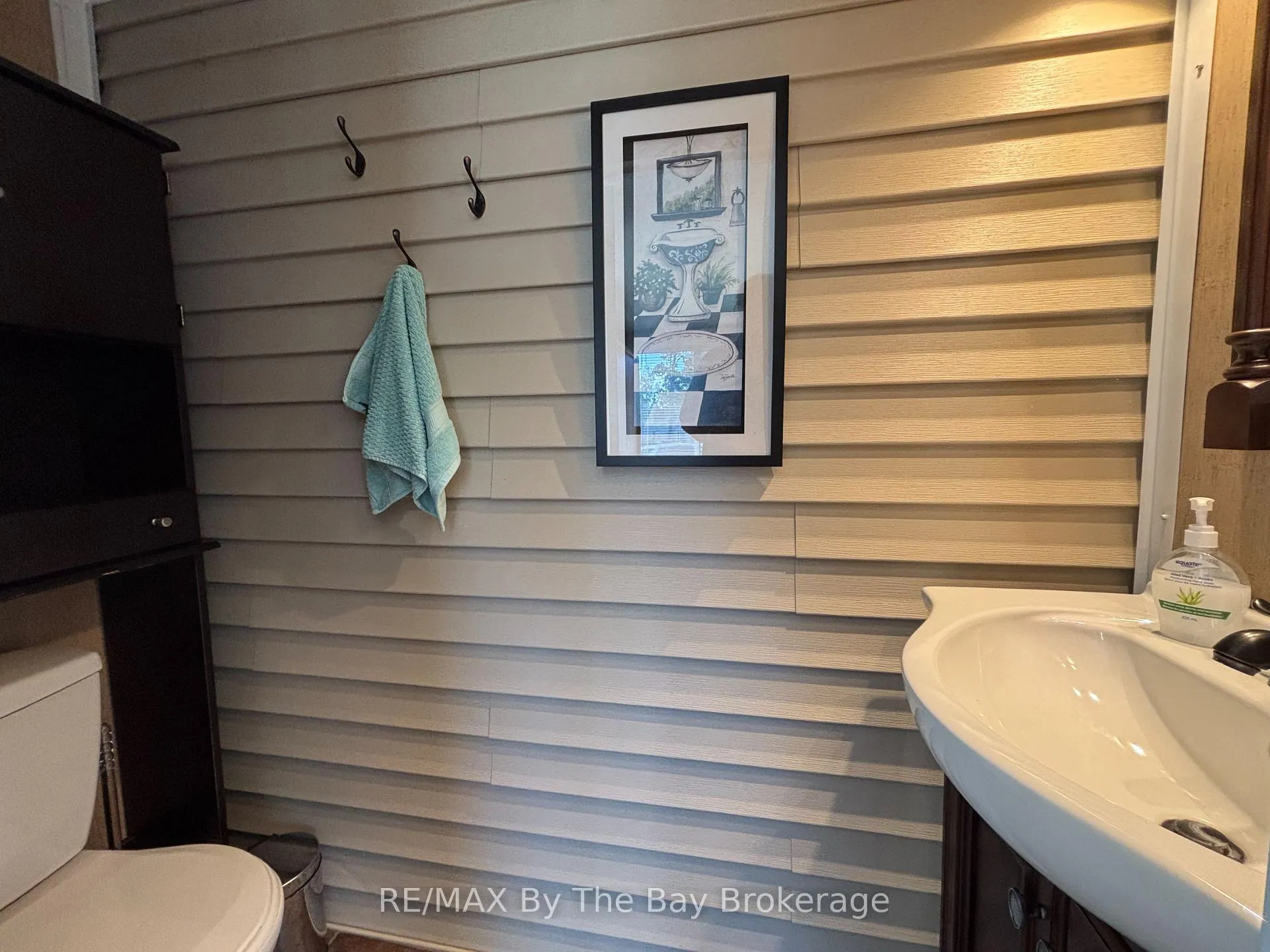 Photo 20 of 13 White Pines Trail, Wasaga Beach — HOMEH