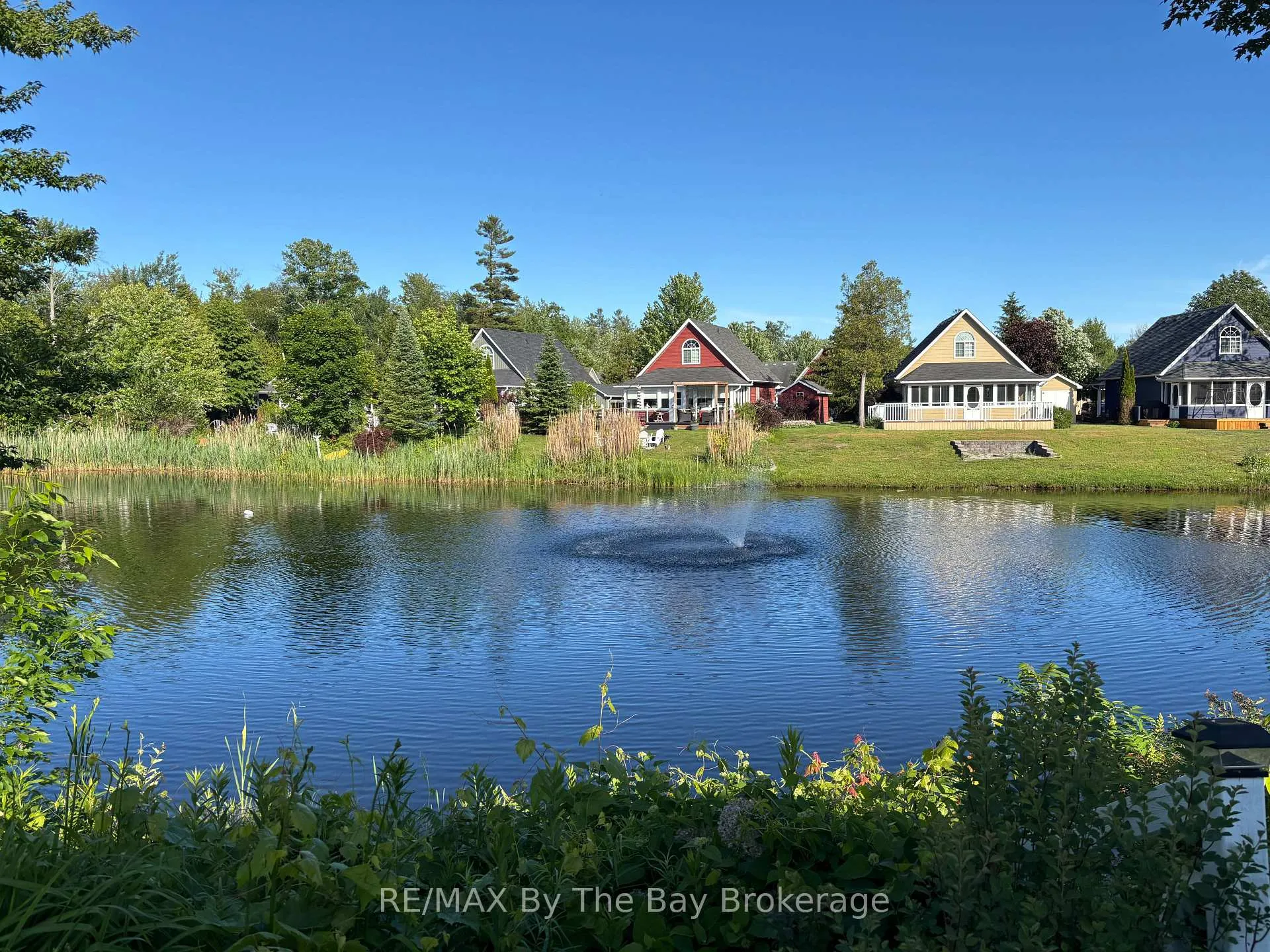 Photo 30 of 13 White Pines Trail, Wasaga Beach — HOMEH