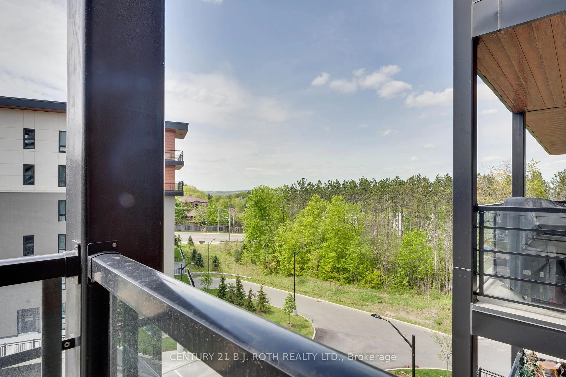 Photo 6 of Unit 403, 302 Essa Road, Barrie, 400 West — HOMEH