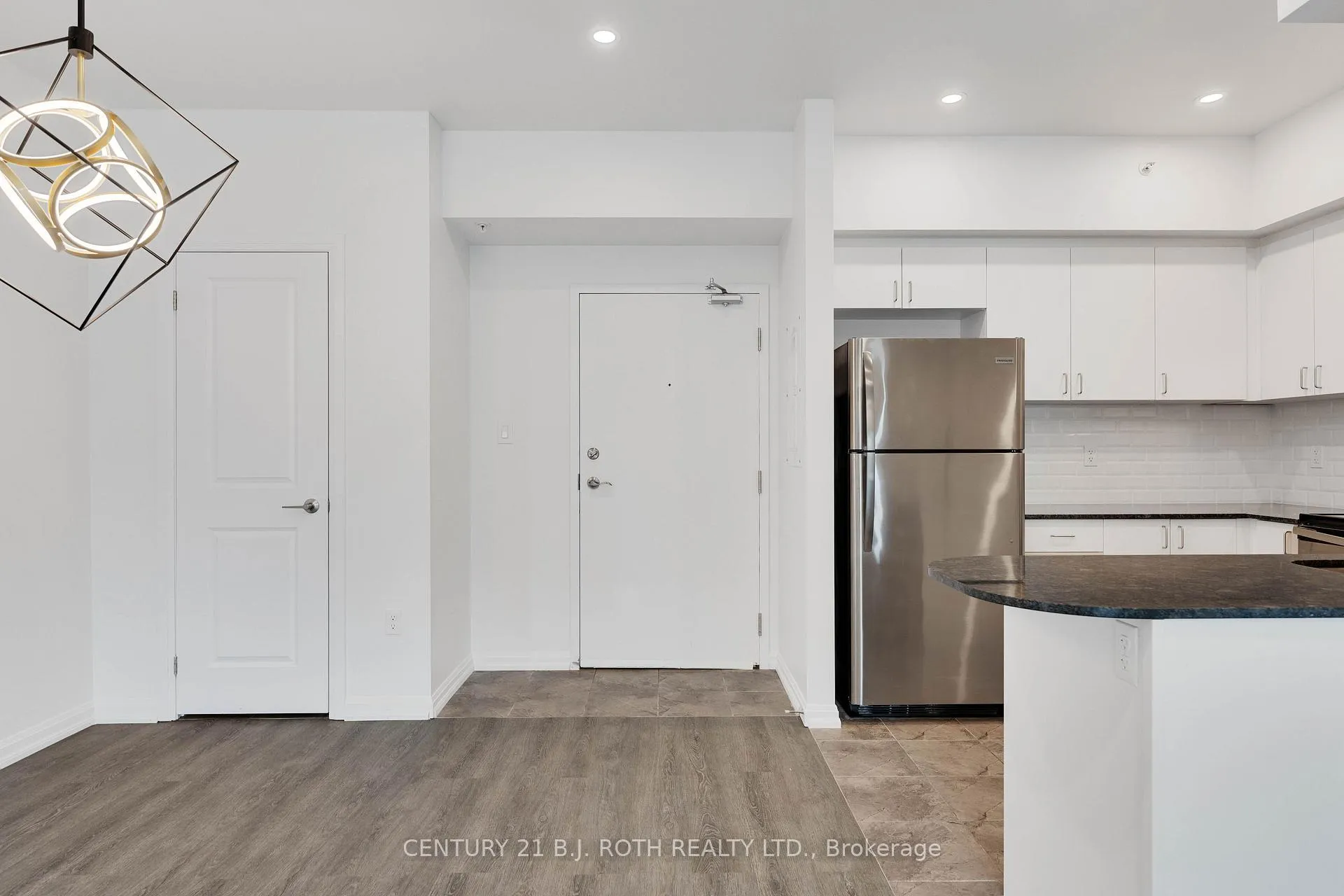 Photo 8 of Unit 403, 302 Essa Road, Barrie, 400 West — HOMEH