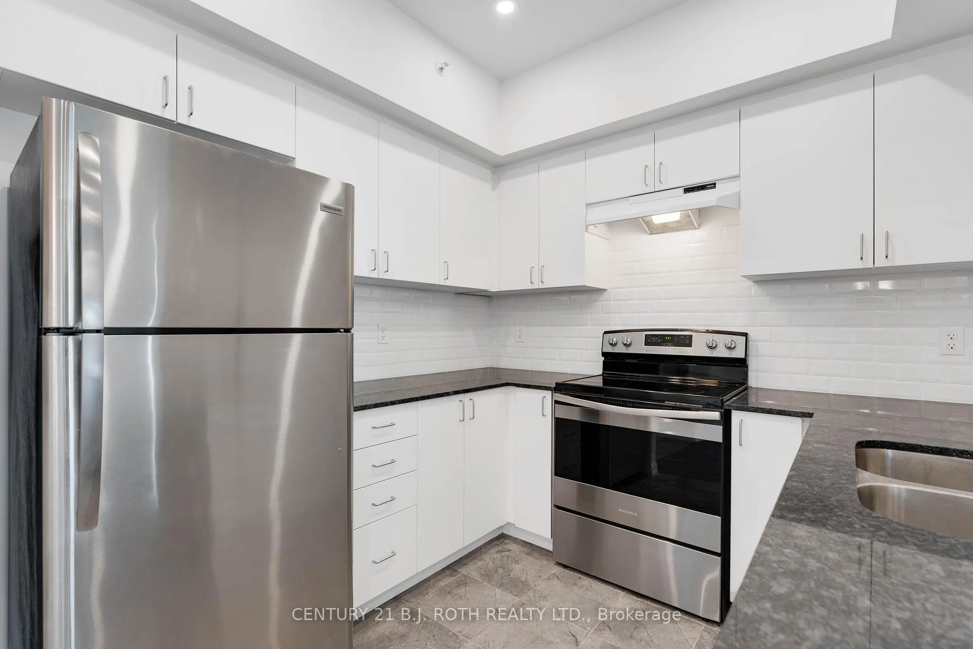 Photo 12 of Unit 403, 302 Essa Road, Barrie, 400 West — HOMEH