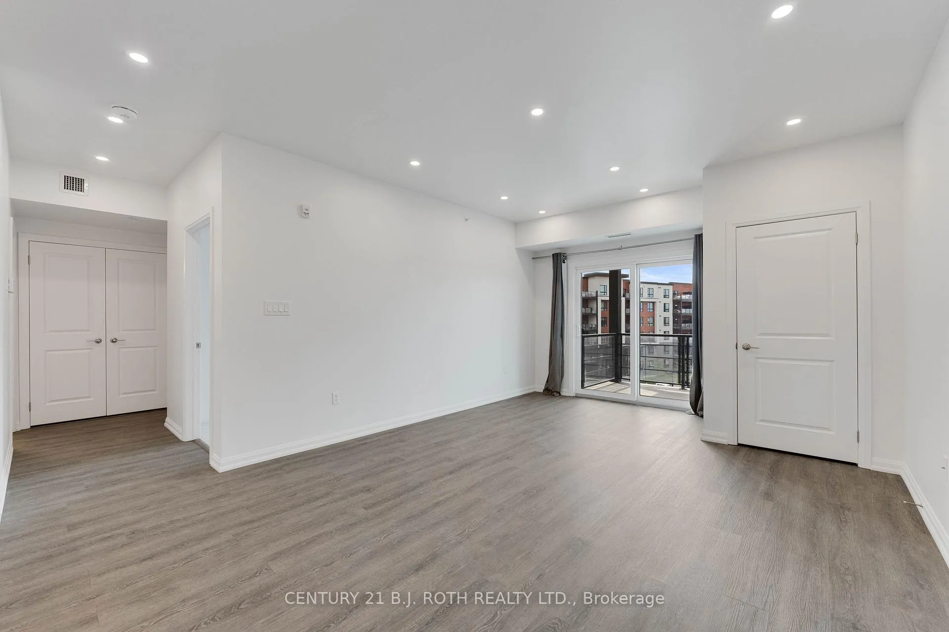 Photo 18 of Unit 403, 302 Essa Road, Barrie, 400 West — HOMEH