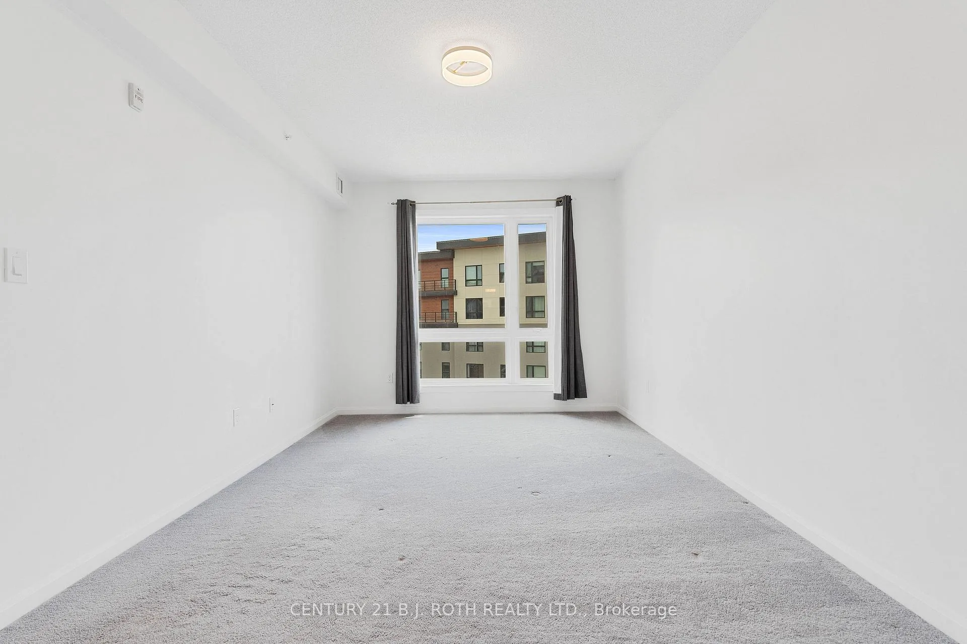 Photo 28 of Unit 403, 302 Essa Road, Barrie, 400 West — HOMEH
