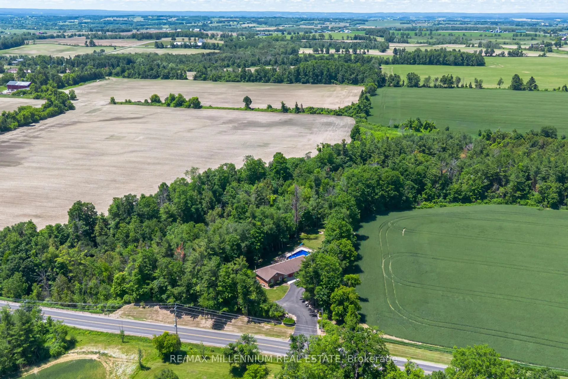 Photo 48 of 6072 5th Side Road, Innisfil, Rural Innisfil — HOMEH