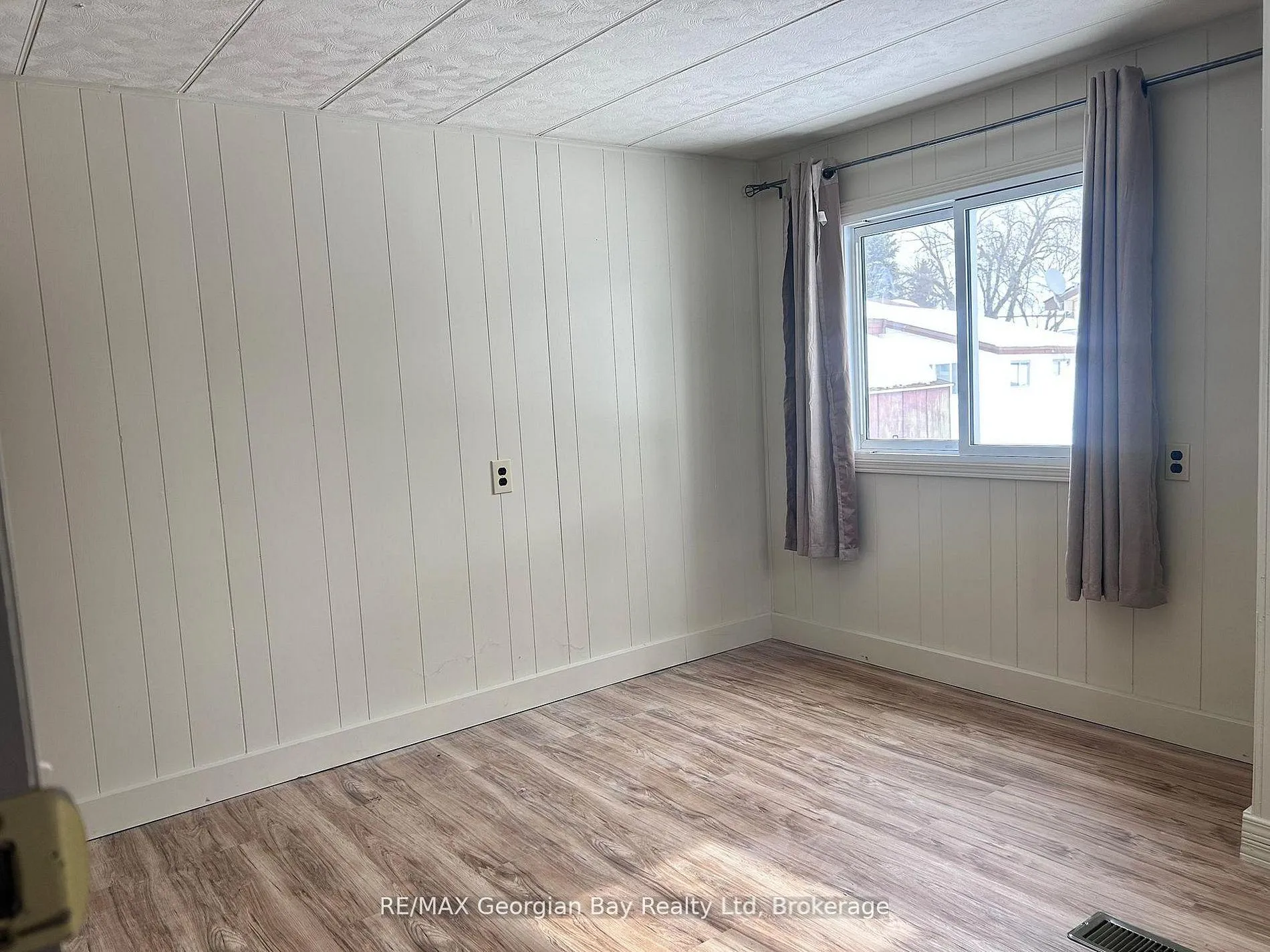 Photo 10 of 3 Northland Road, Midland — HOMEH
