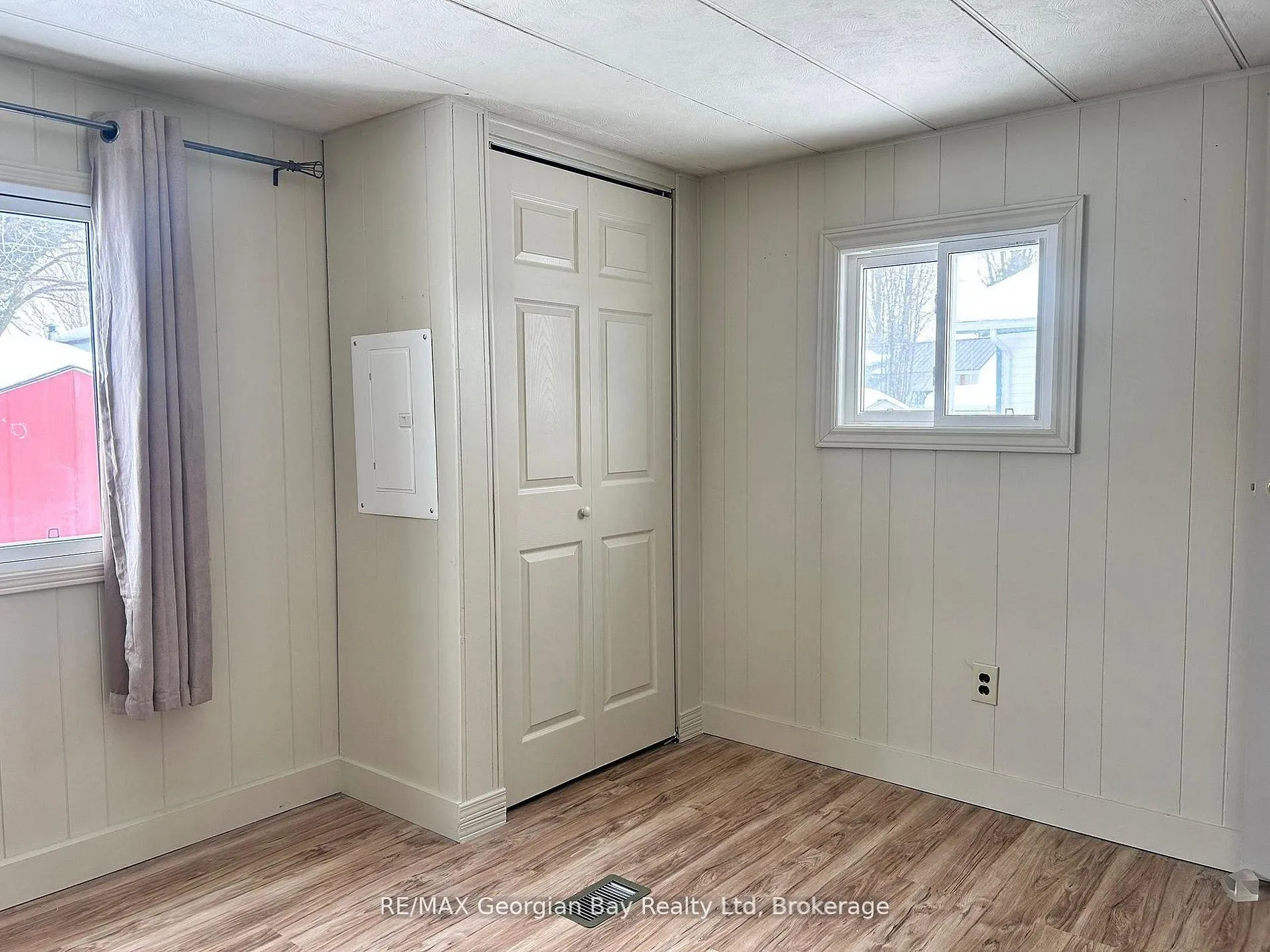 Photo 11 of 3 Northland Road, Midland — HOMEH