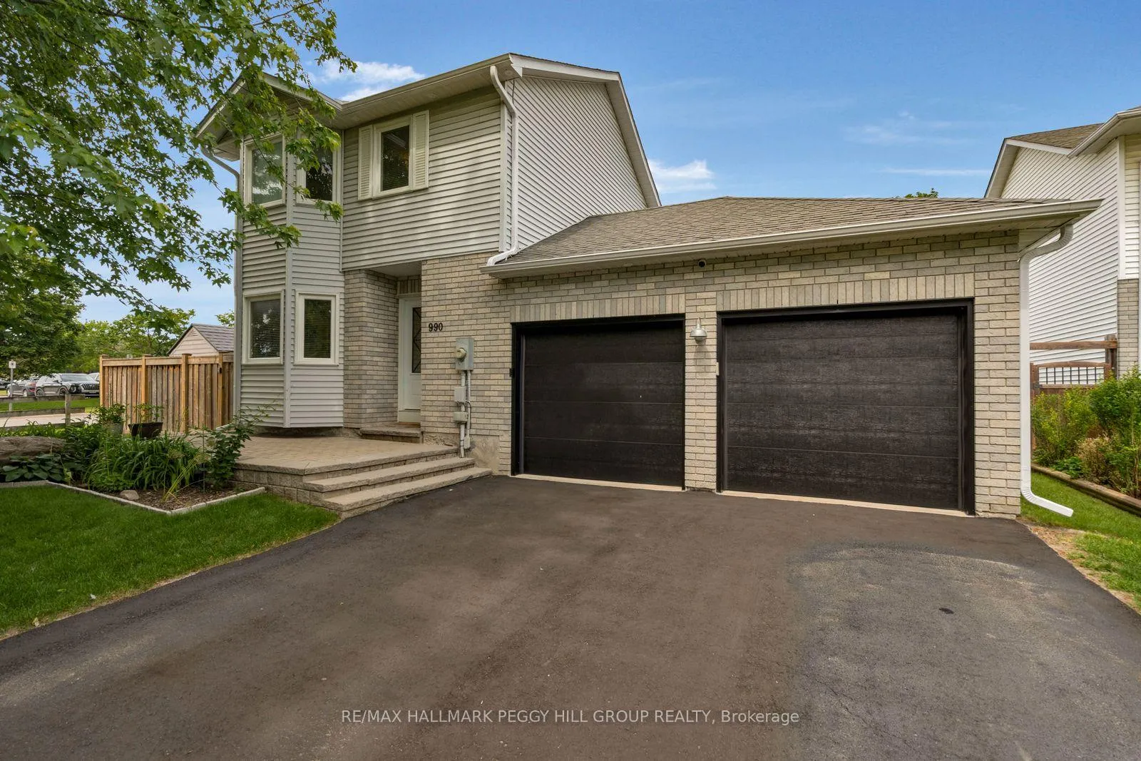 Photo 2 of 990 MacLean Street, Innisfil, Alcona — HOMEH
