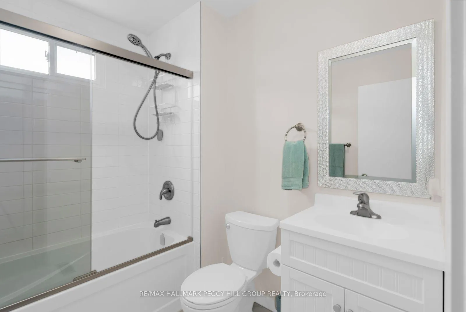 Photo 11 of 990 MacLean Street, Innisfil, Alcona — HOMEH