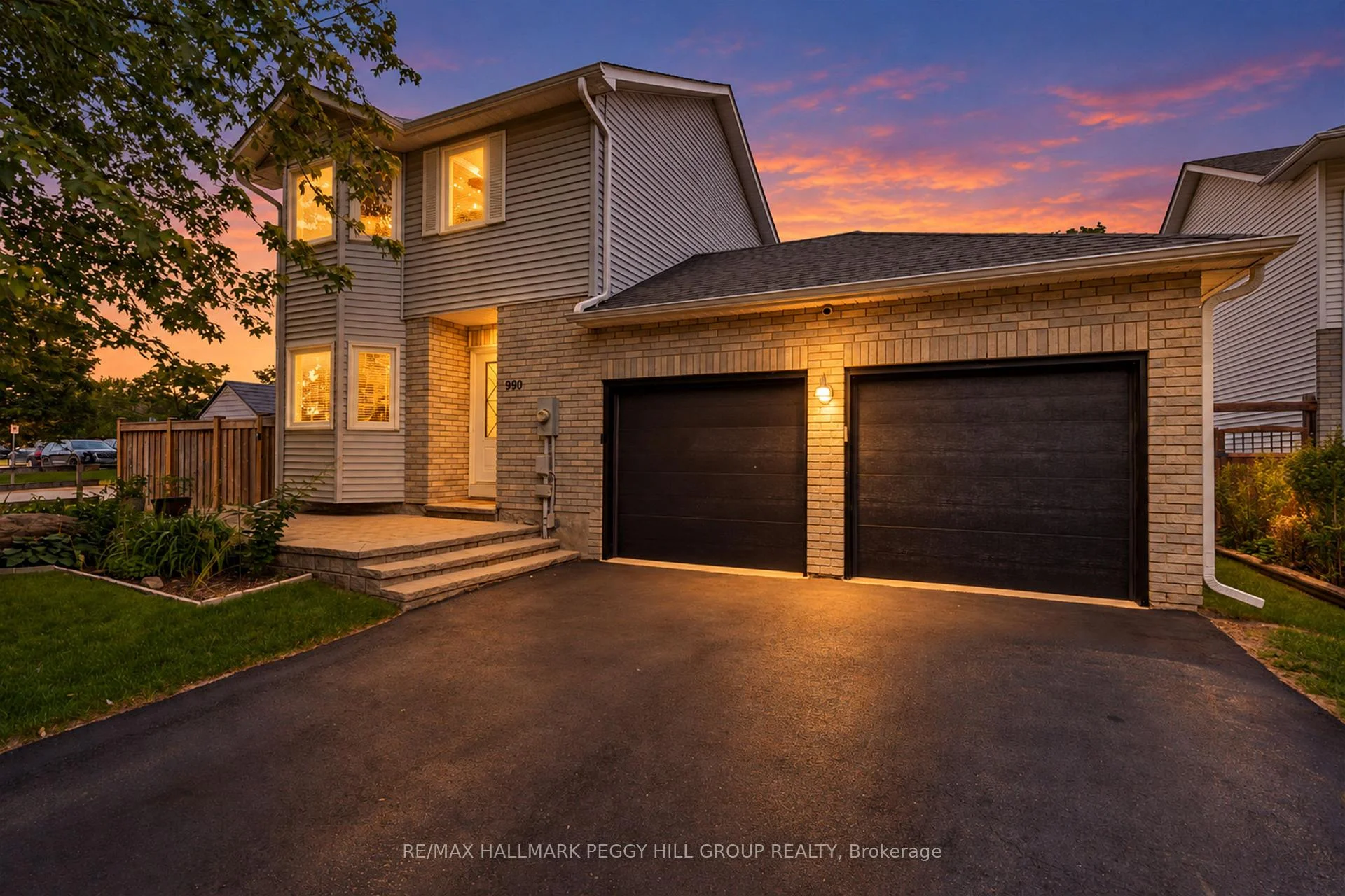 Photo of 990 MacLean Street