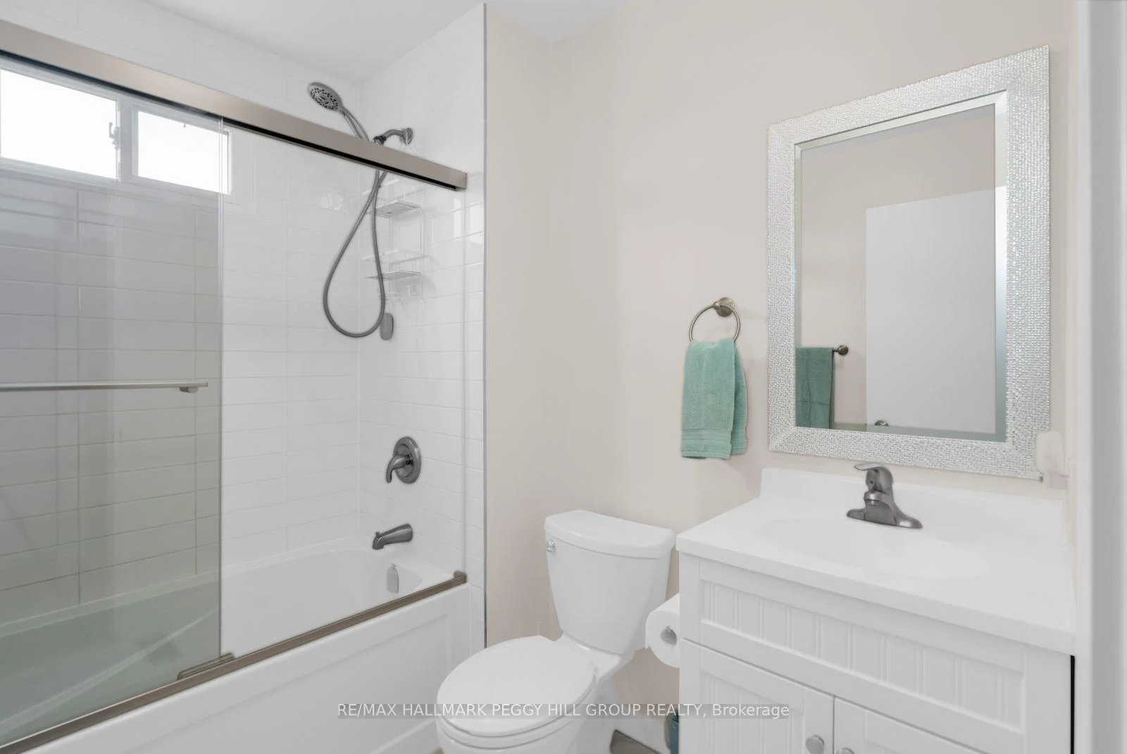 Photo 35 of 990 MacLean Street, Innisfil, Alcona — HOMEH