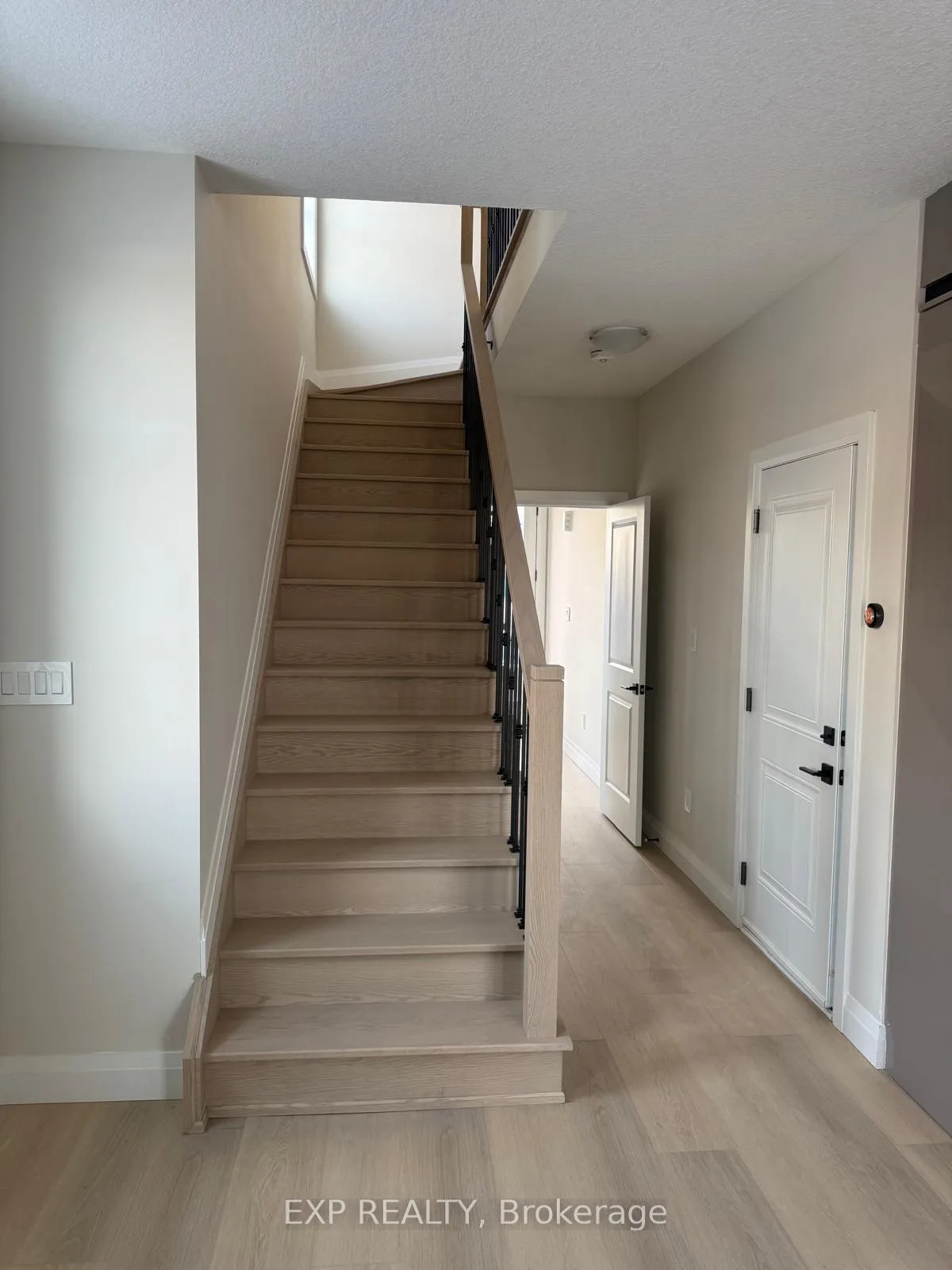 Photo 7 of Unit 56, 72 Keystone Trail, Welland, Lincoln/Crowland — HOMEH