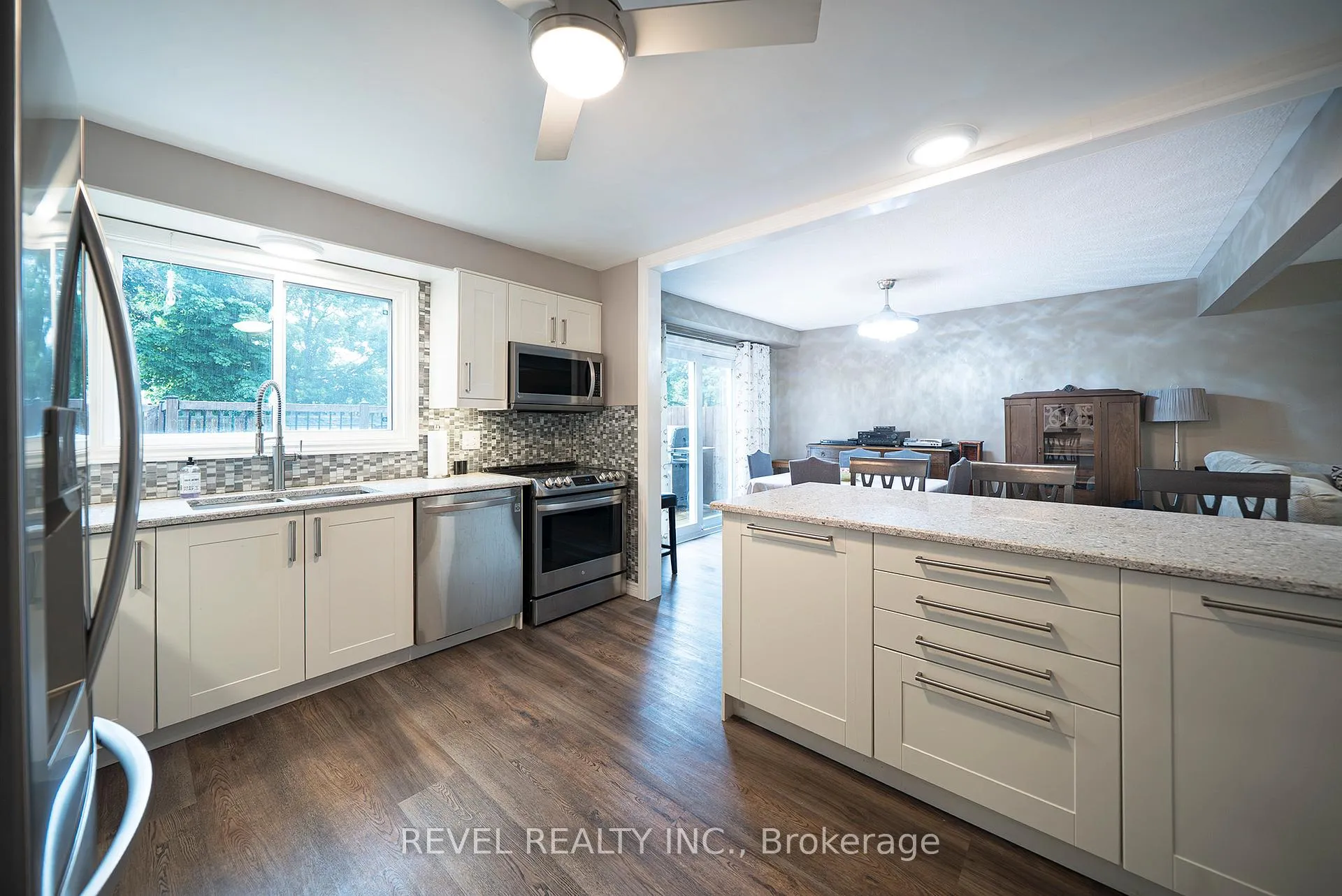 Photo 10 of 118 Greenfield Road, Brantford, Brier Park — HOMEH