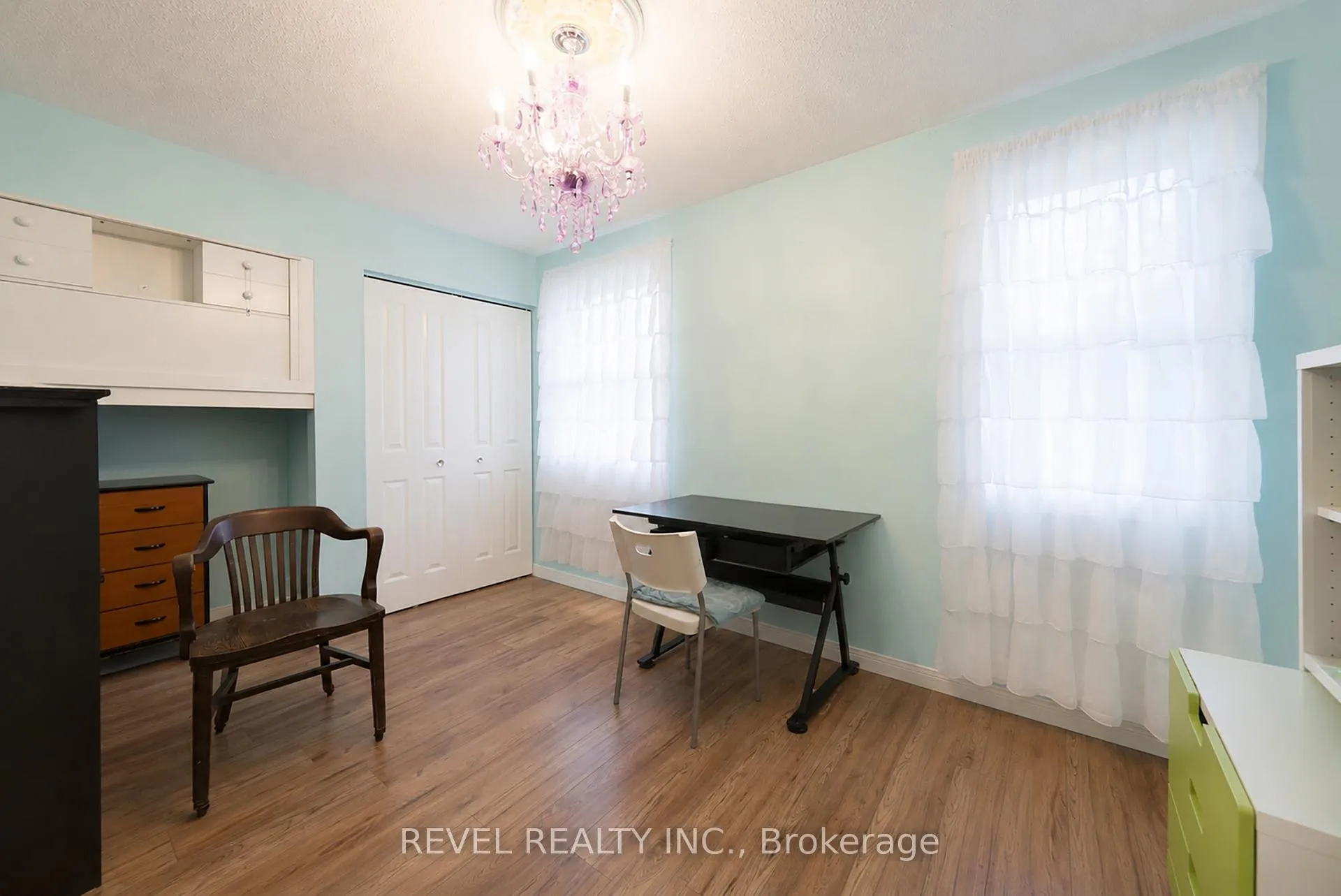 Photo 20 of 118 Greenfield Road, Brantford, Brier Park — HOMEH