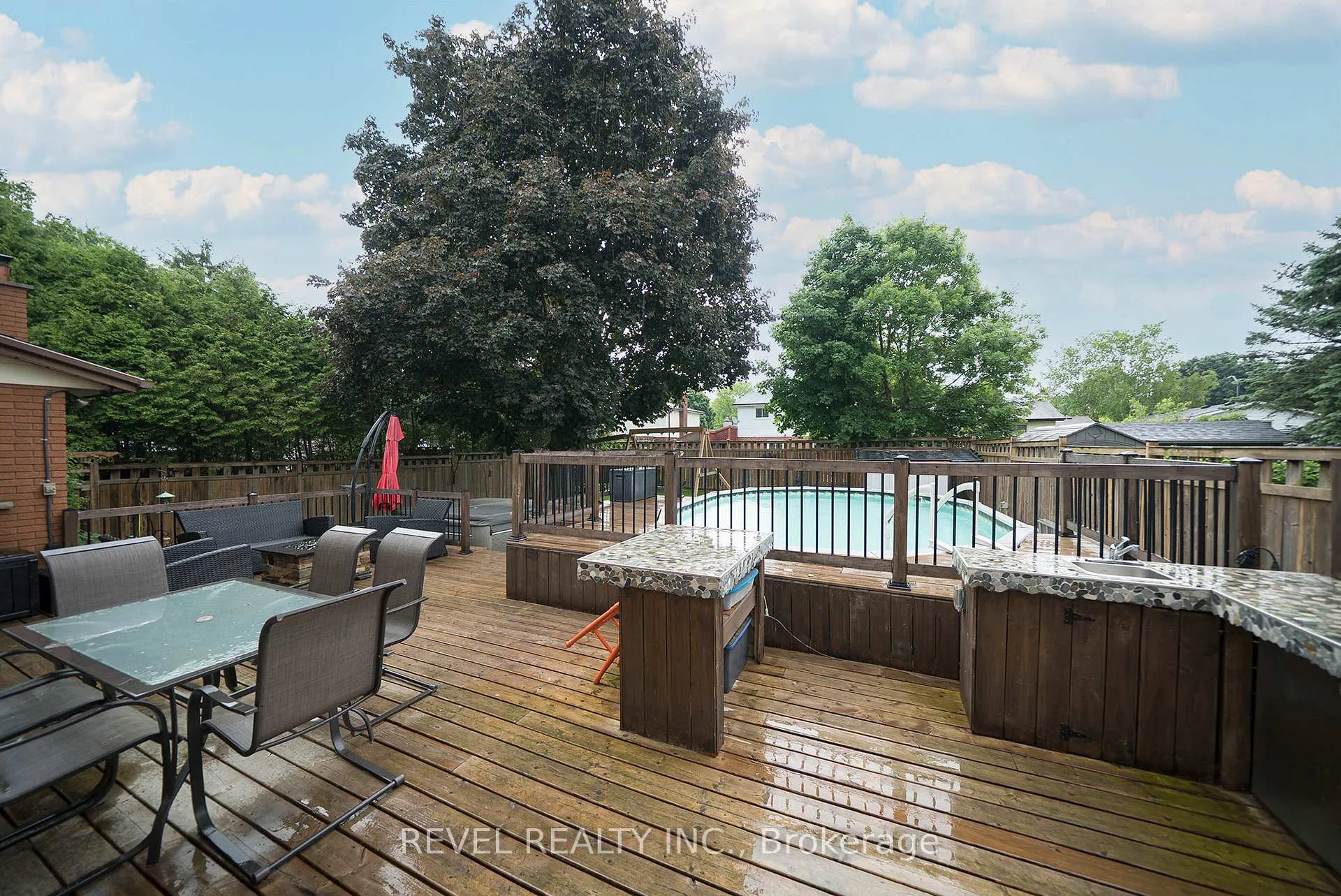 Photo 25 of 118 Greenfield Road, Brantford, Brier Park — HOMEH