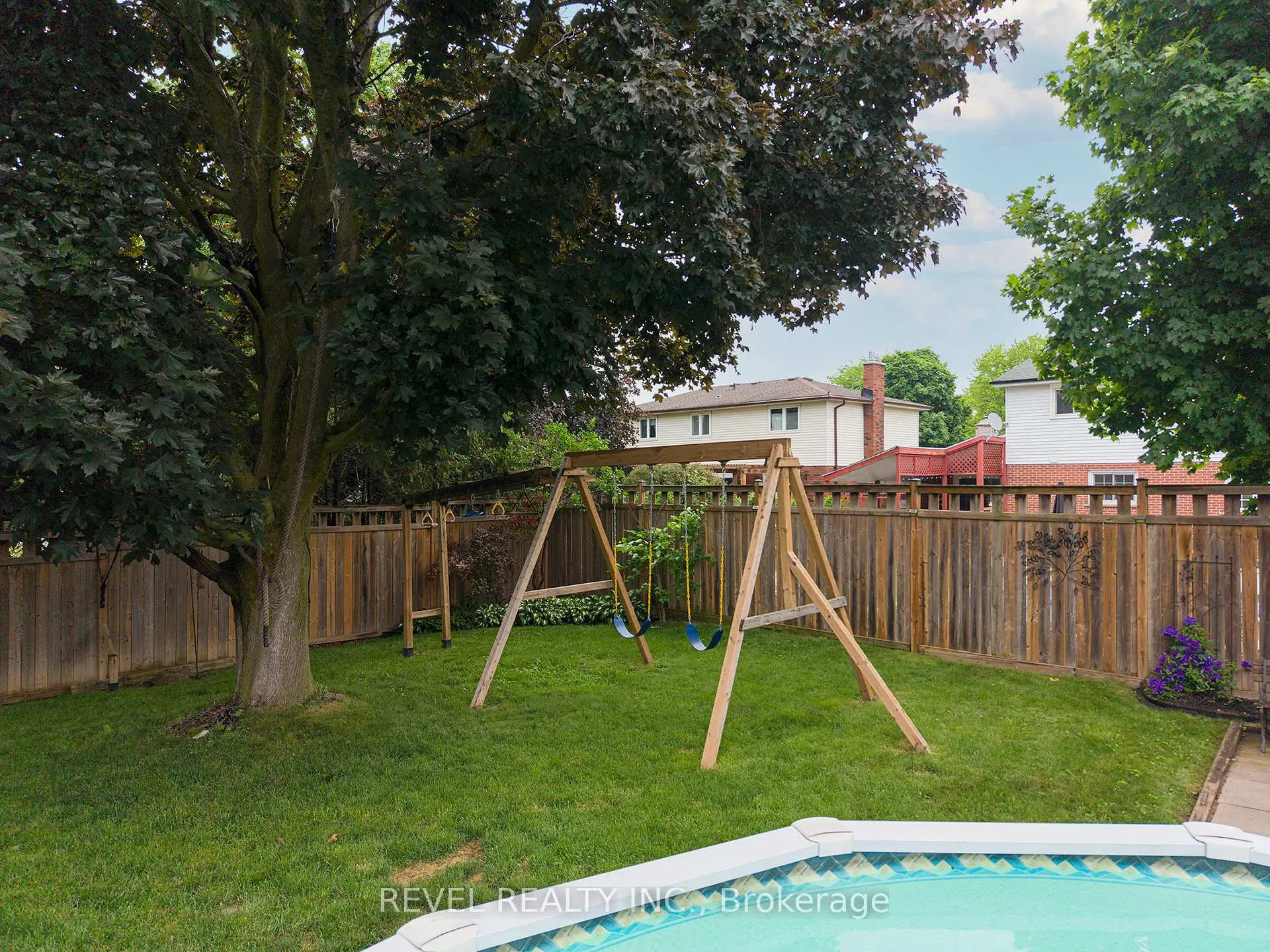 Photo 28 of 118 Greenfield Road, Brantford, Brier Park — HOMEH