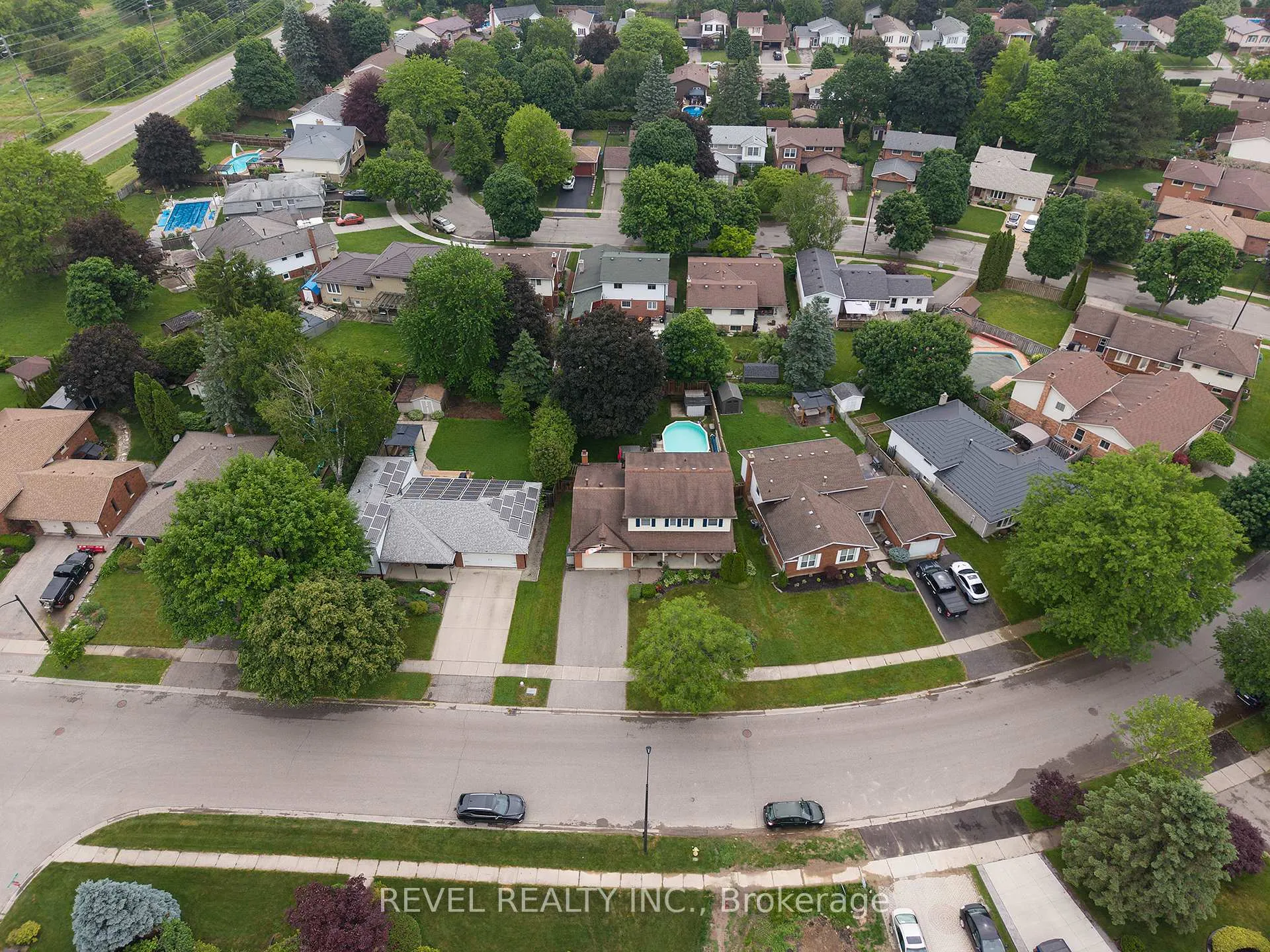 Photo 32 of 118 Greenfield Road, Brantford, Brier Park — HOMEH