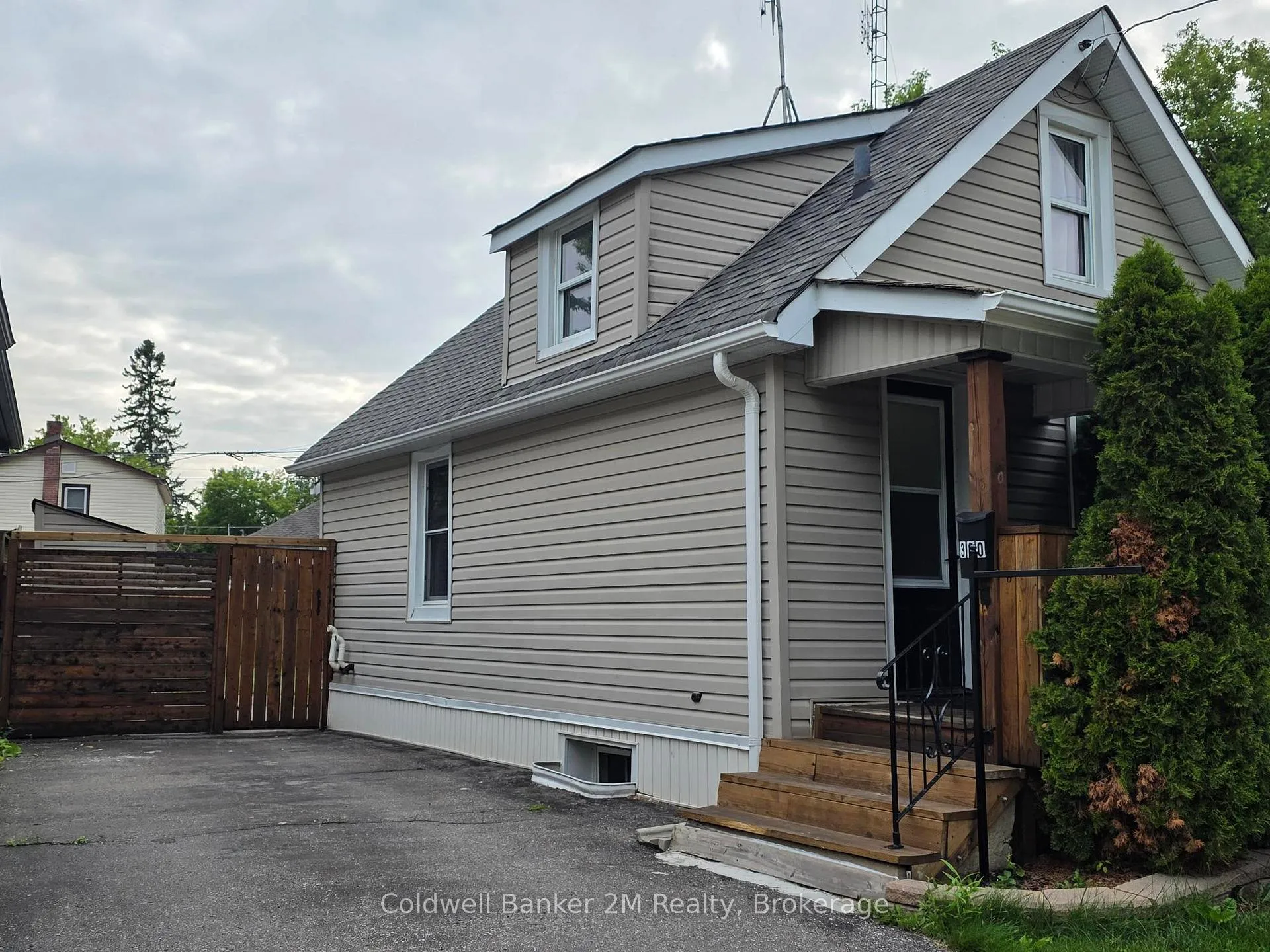 Photo 1 of 300 Haig Street, Oshawa, O'Neill — HOMEH