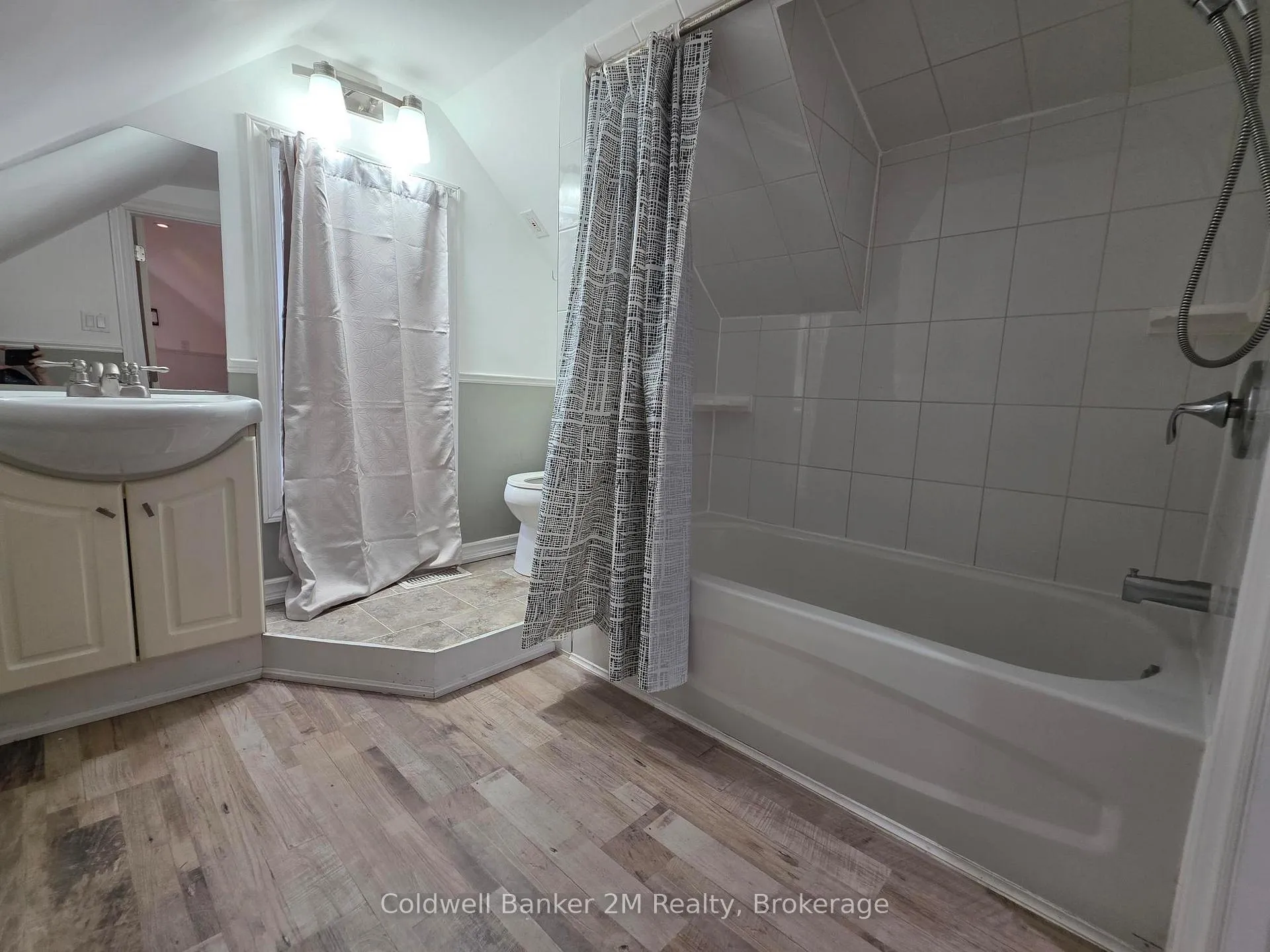 Photo 11 of 300 Haig Street, Oshawa, O'Neill — HOMEH