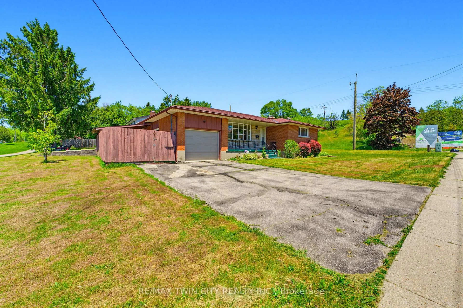 Photo 1 of 34 Volta Avenue, Kitchener — HOMEH