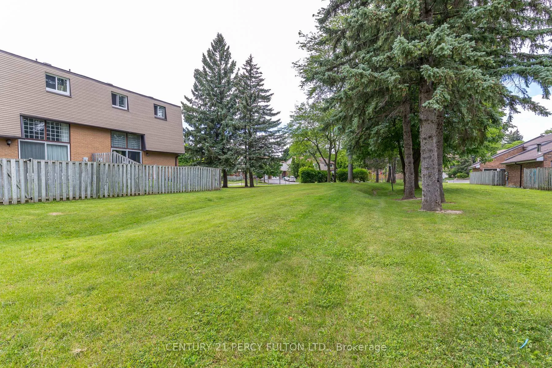 Photo 44 of Unit #4, 1415 Fieldlight Boulevard, Pickering, Liverpool — HOMEH