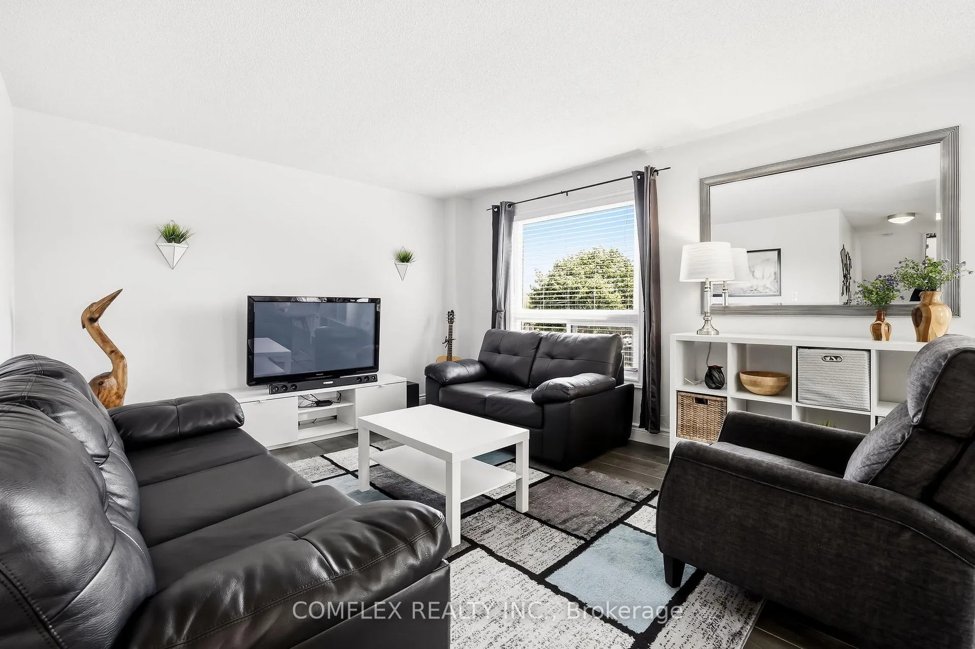 Photo 11 of 33 Broadlands Crescent, Clarington, Courtice — HOMEH