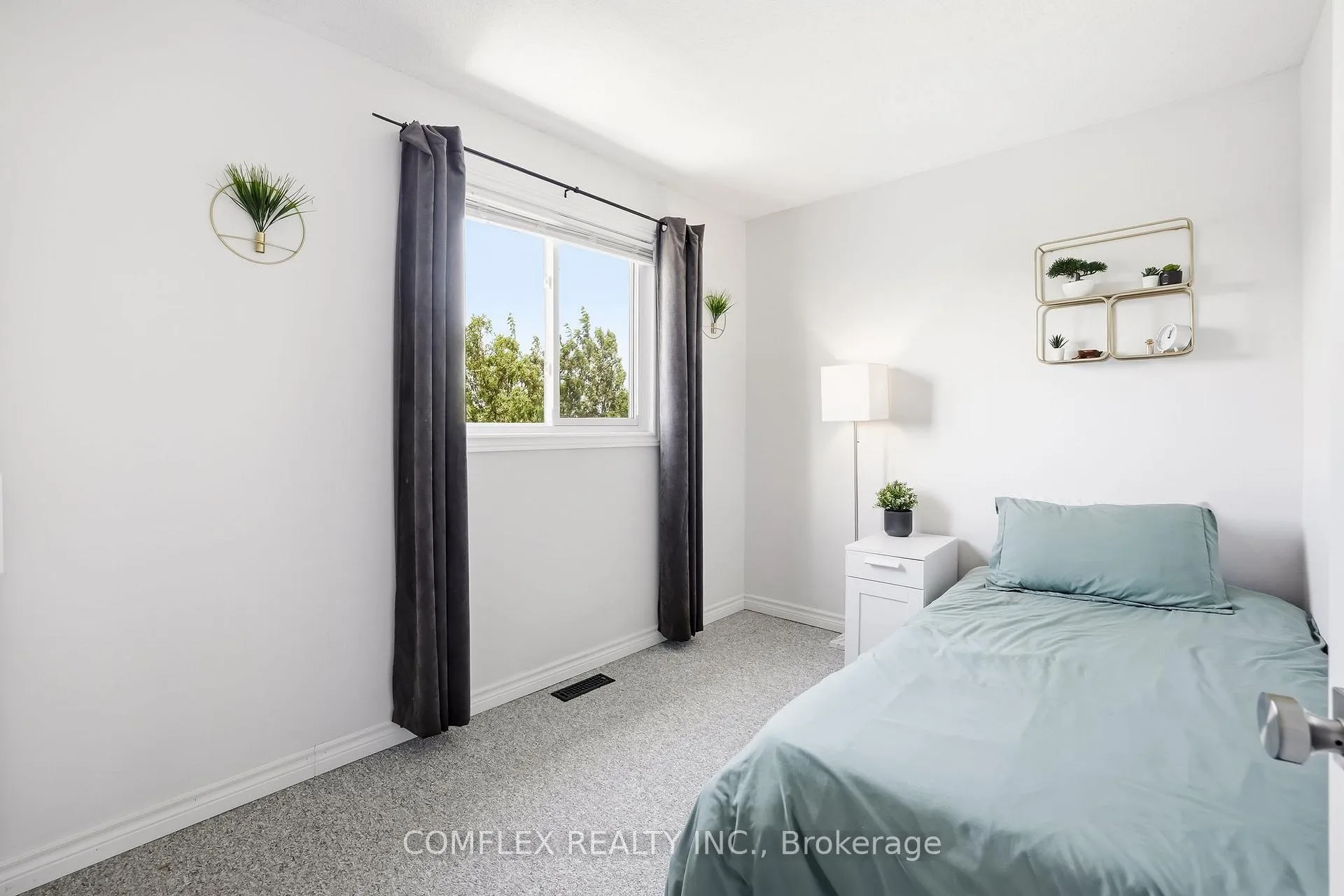 Photo 22 of 33 Broadlands Crescent, Clarington, Courtice — HOMEH