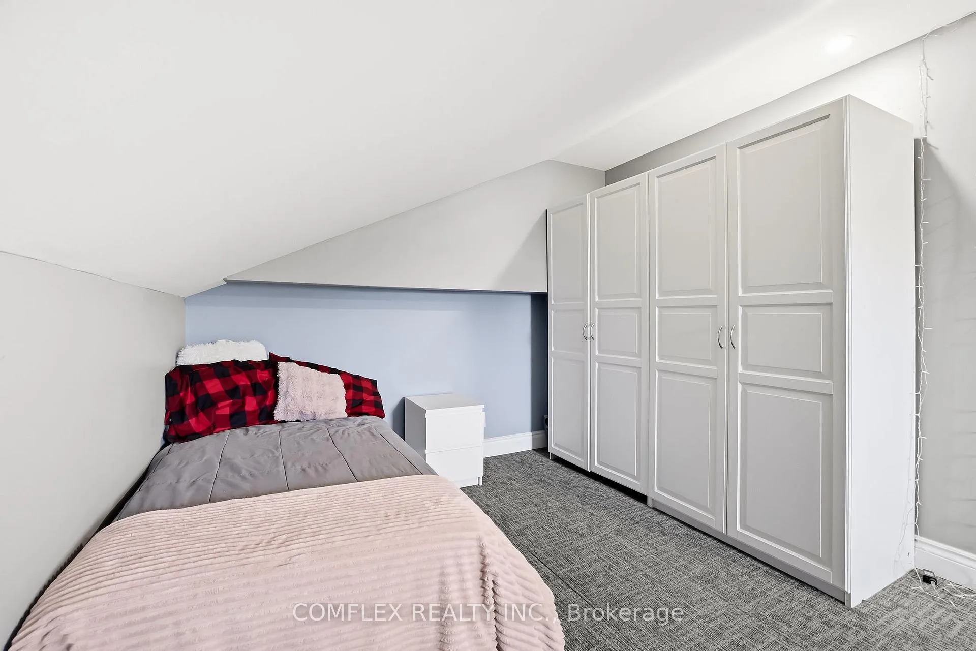 Photo 30 of 33 Broadlands Crescent, Clarington, Courtice — HOMEH