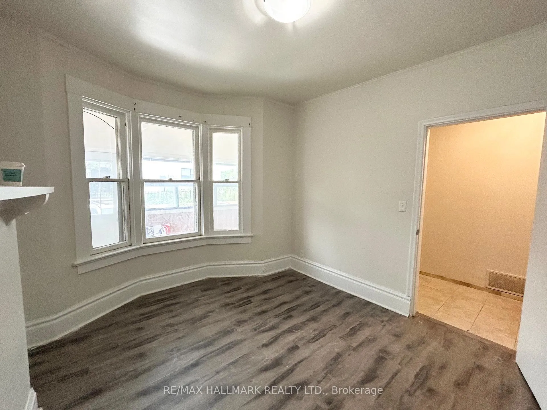 Photo 5 of 291 Wallace Avenue, Toronto, Dovercourt-Wallace Emerson-Junction — HOMEH