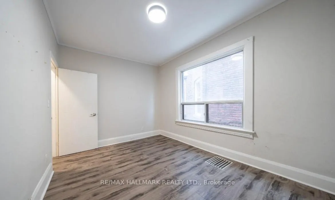 Photo 7 of 291 Wallace Avenue, Toronto, Dovercourt-Wallace Emerson-Junction — HOMEH