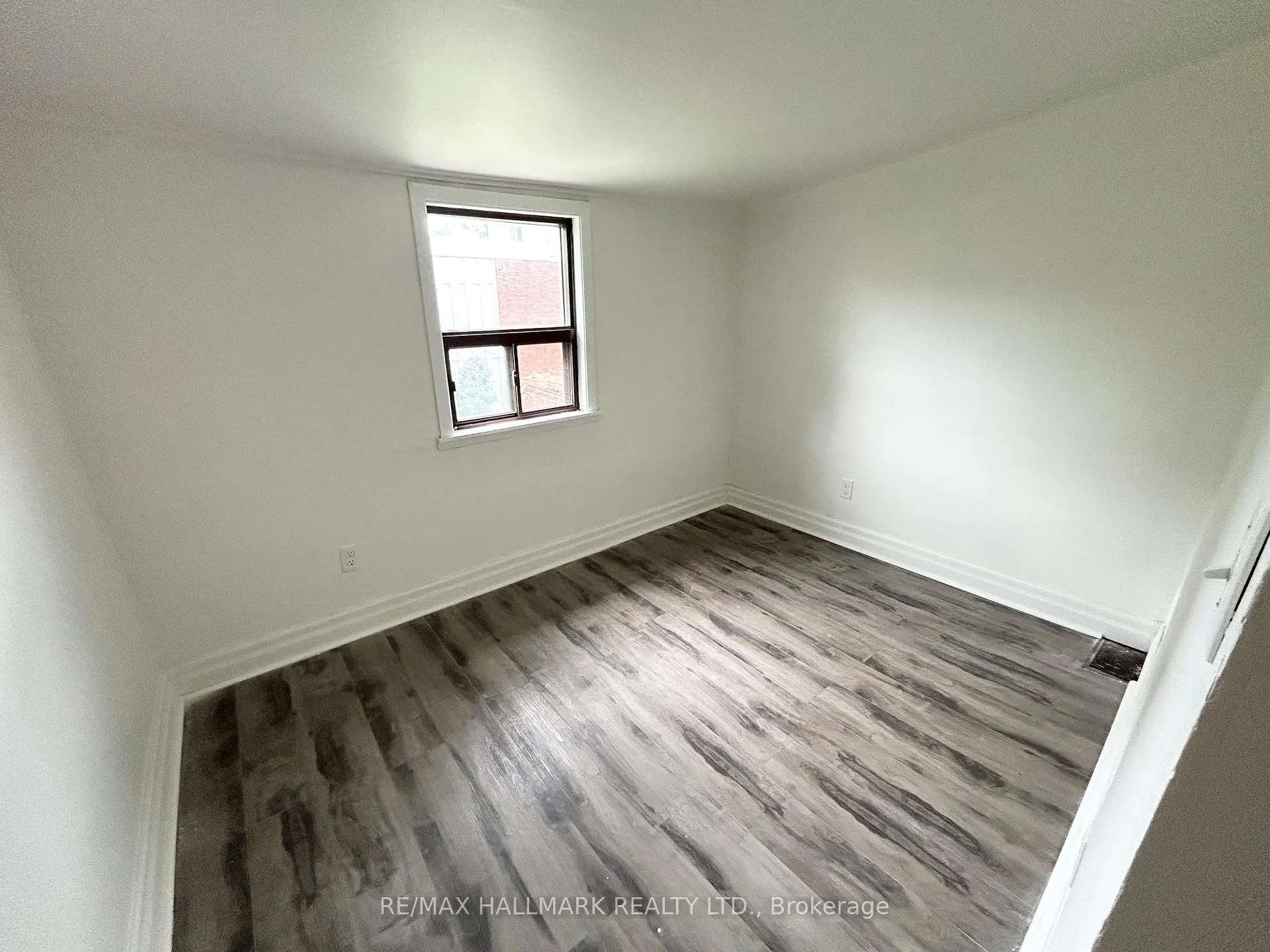 Photo 9 of 291 Wallace Avenue, Toronto, Dovercourt-Wallace Emerson-Junction — HOMEH