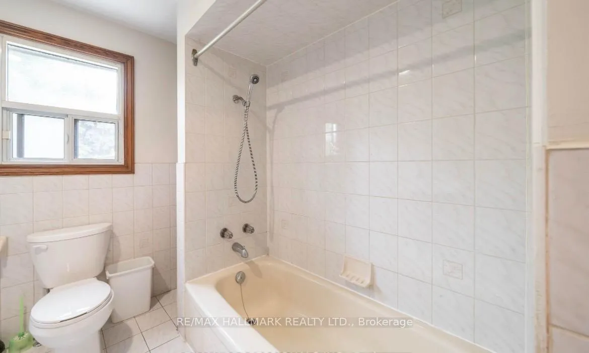 Photo 11 of 291 Wallace Avenue, Toronto, Dovercourt-Wallace Emerson-Junction — HOMEH