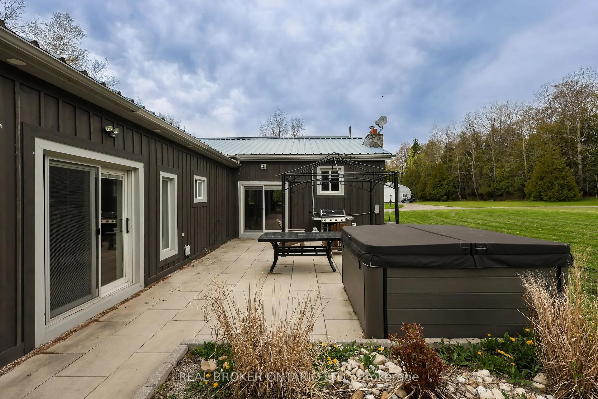 Photo 36 of 4589 Watson Road S, Puslinch, Rural Puslinch East — HOMEH