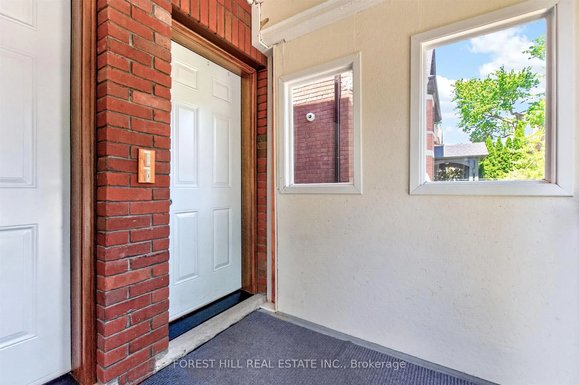 Photo 2 of Unit 2nd Floor, 326 Palmerston Boulevard, Toronto, Palmerston-Little Italy — HOMEH