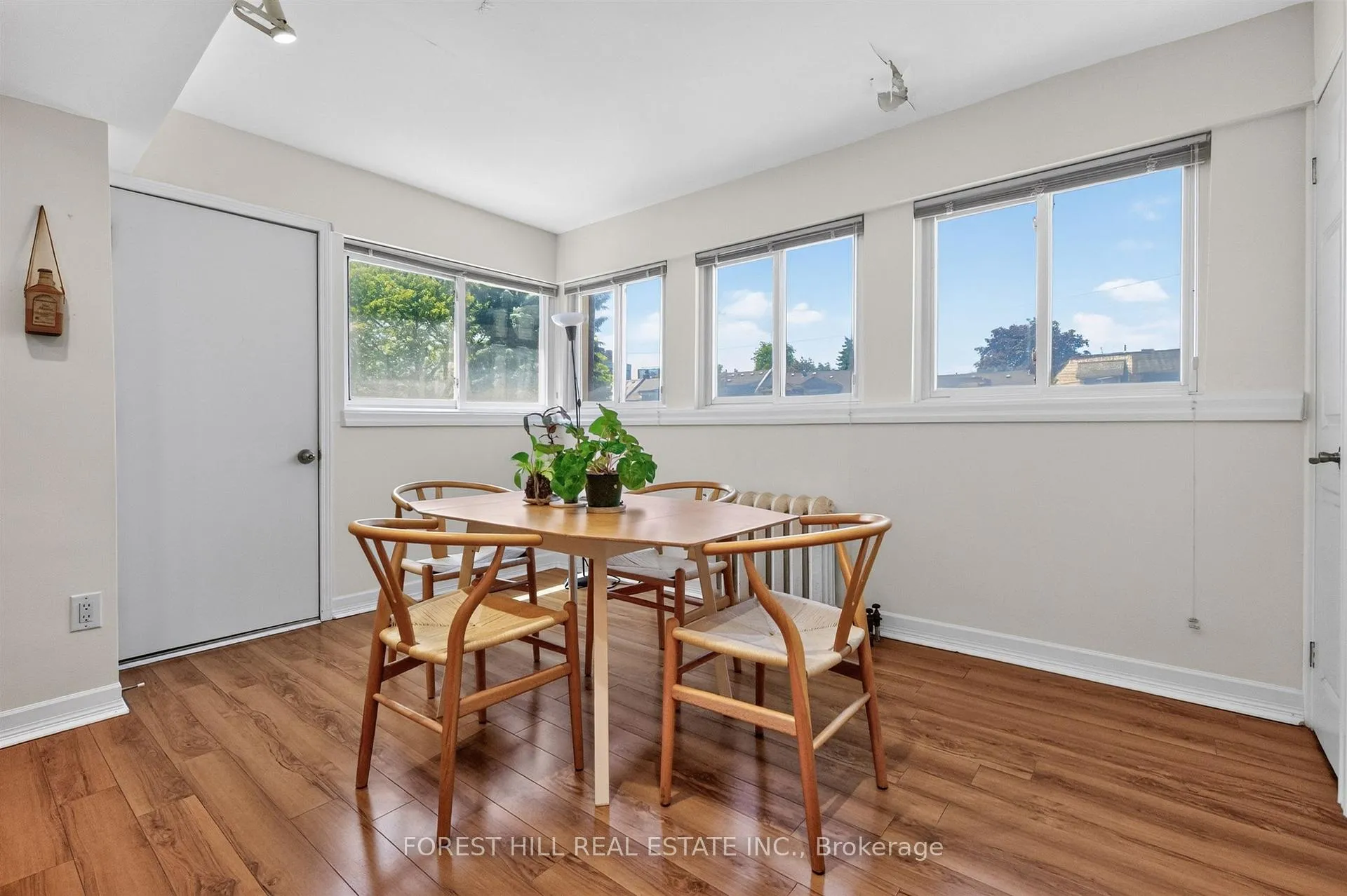 Photo 9 of Unit 2nd Floor, 326 Palmerston Boulevard, Toronto, Palmerston-Little Italy — HOMEH