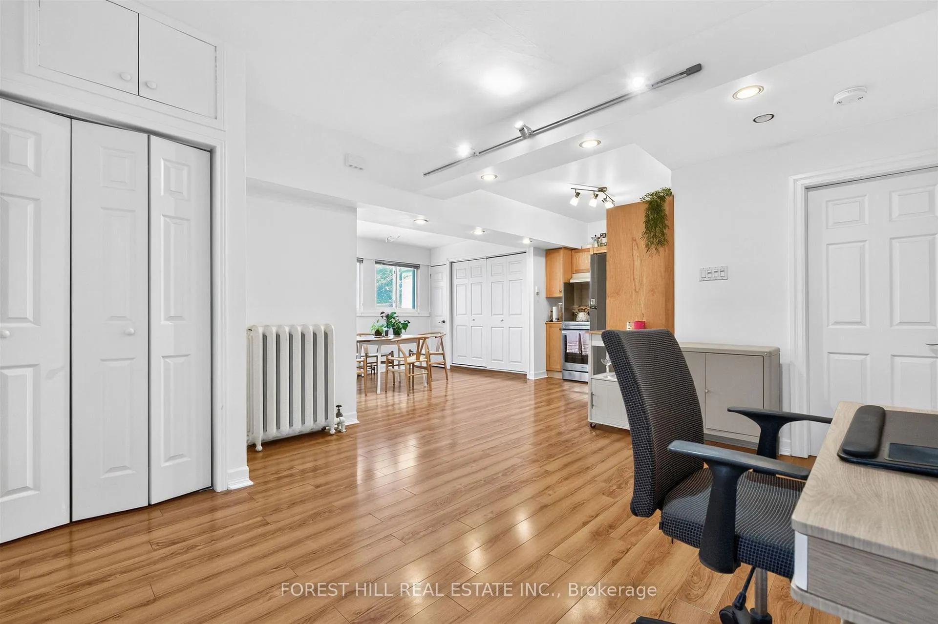 Photo 14 of Unit 2nd Floor, 326 Palmerston Boulevard, Toronto, Palmerston-Little Italy — HOMEH
