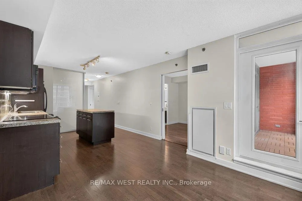 Photo 6 of Unit 216, 21 Nelson Street, Toronto, Waterfront Communities — HOMEH