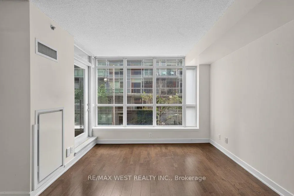 Photo 7 of Unit 216, 21 Nelson Street, Toronto, Waterfront Communities — HOMEH