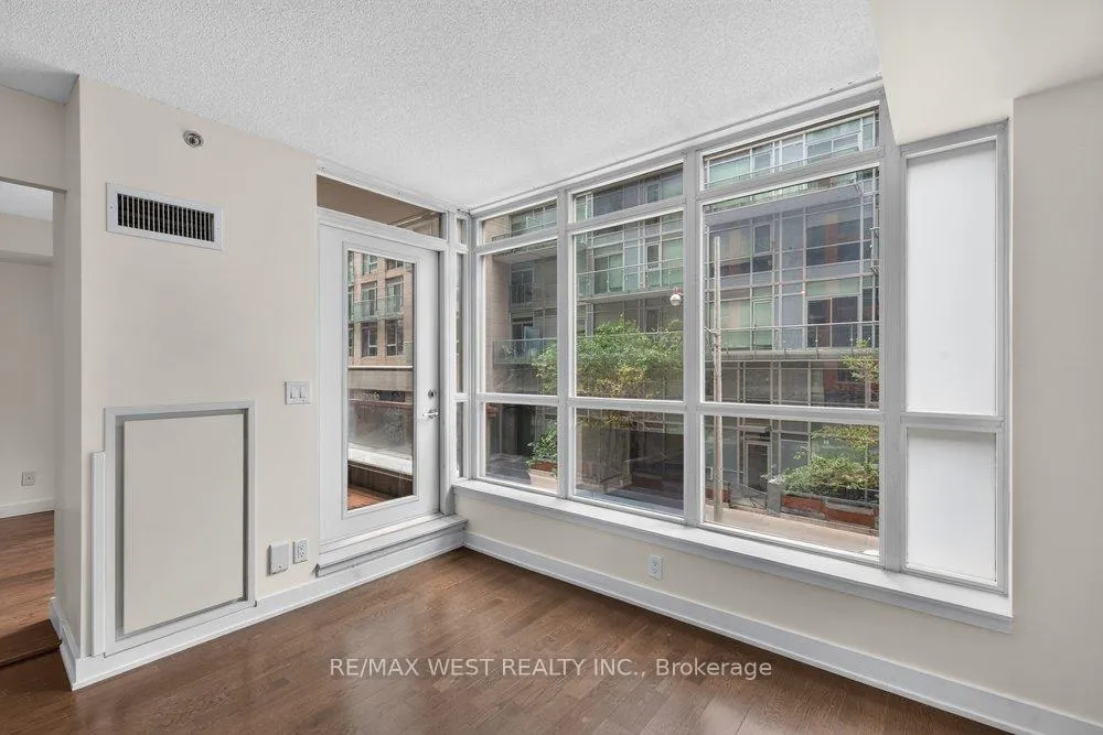 Photo 9 of Unit 216, 21 Nelson Street, Toronto, Waterfront Communities — HOMEH