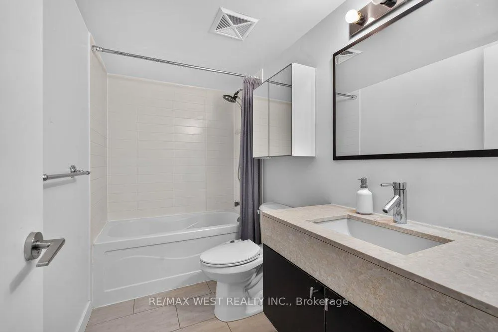 Photo 12 of Unit 216, 21 Nelson Street, Toronto, Waterfront Communities — HOMEH
