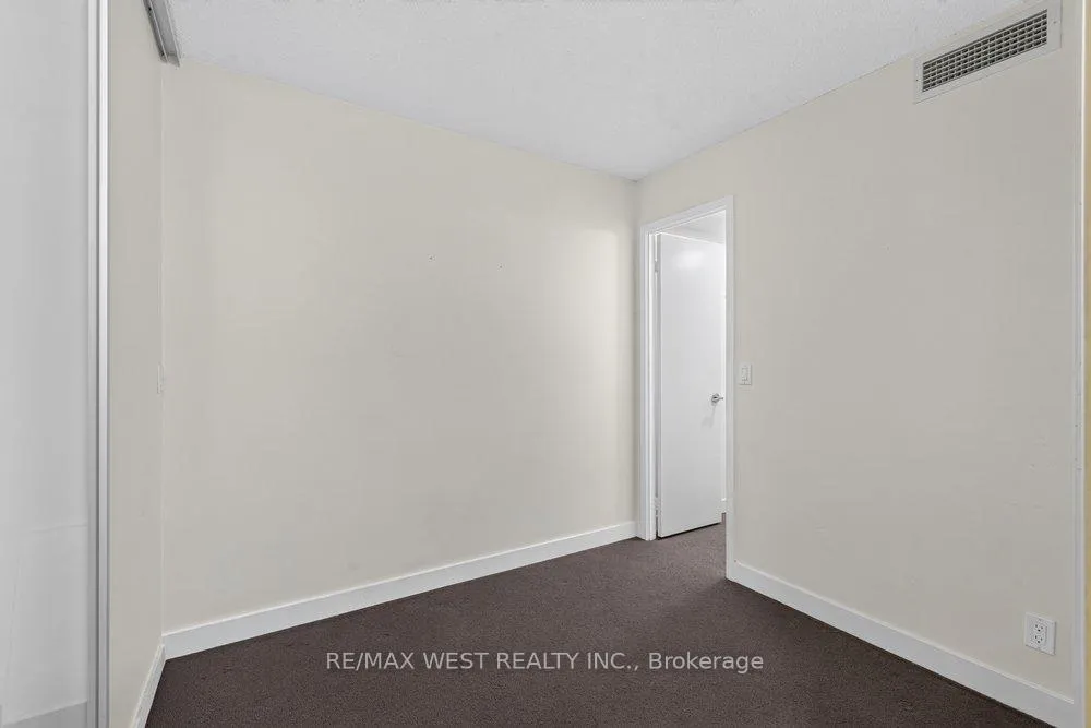 Photo 15 of Unit 216, 21 Nelson Street, Toronto, Waterfront Communities — HOMEH