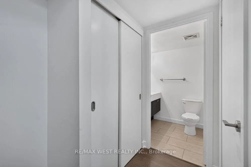 Photo 19 of Unit 216, 21 Nelson Street, Toronto, Waterfront Communities — HOMEH