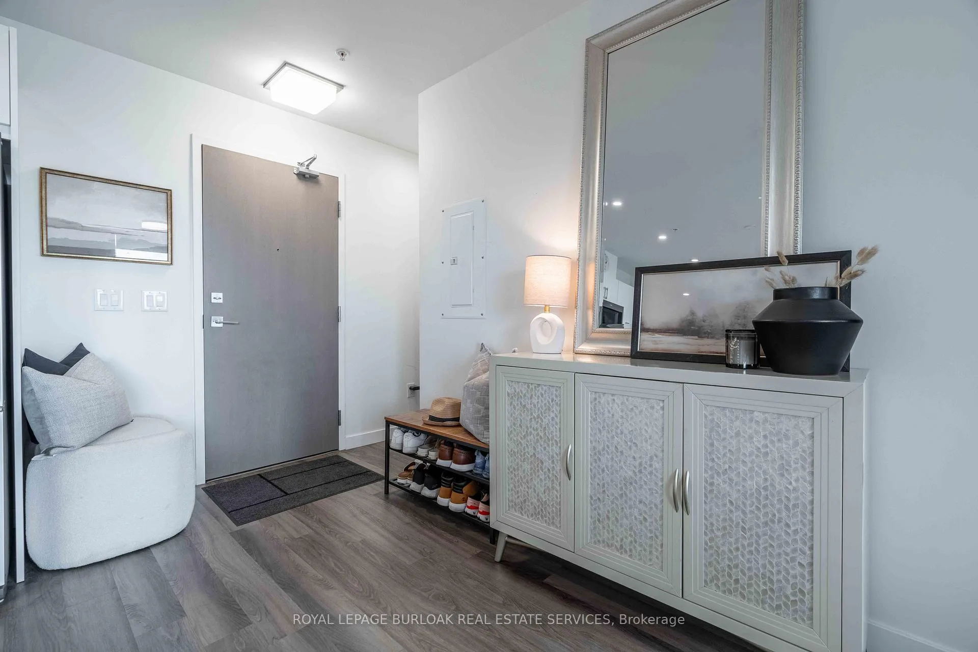 Photo 4 of Unit 306, 455 Charlton Avenue E, Hamilton, Stinson — HOMEH