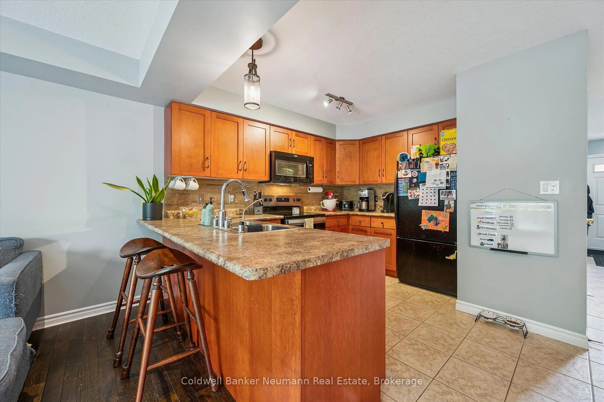 Photo 9 of Unit 2, 165 Terraview Crescent, Guelph, Kortright West — HOMEH