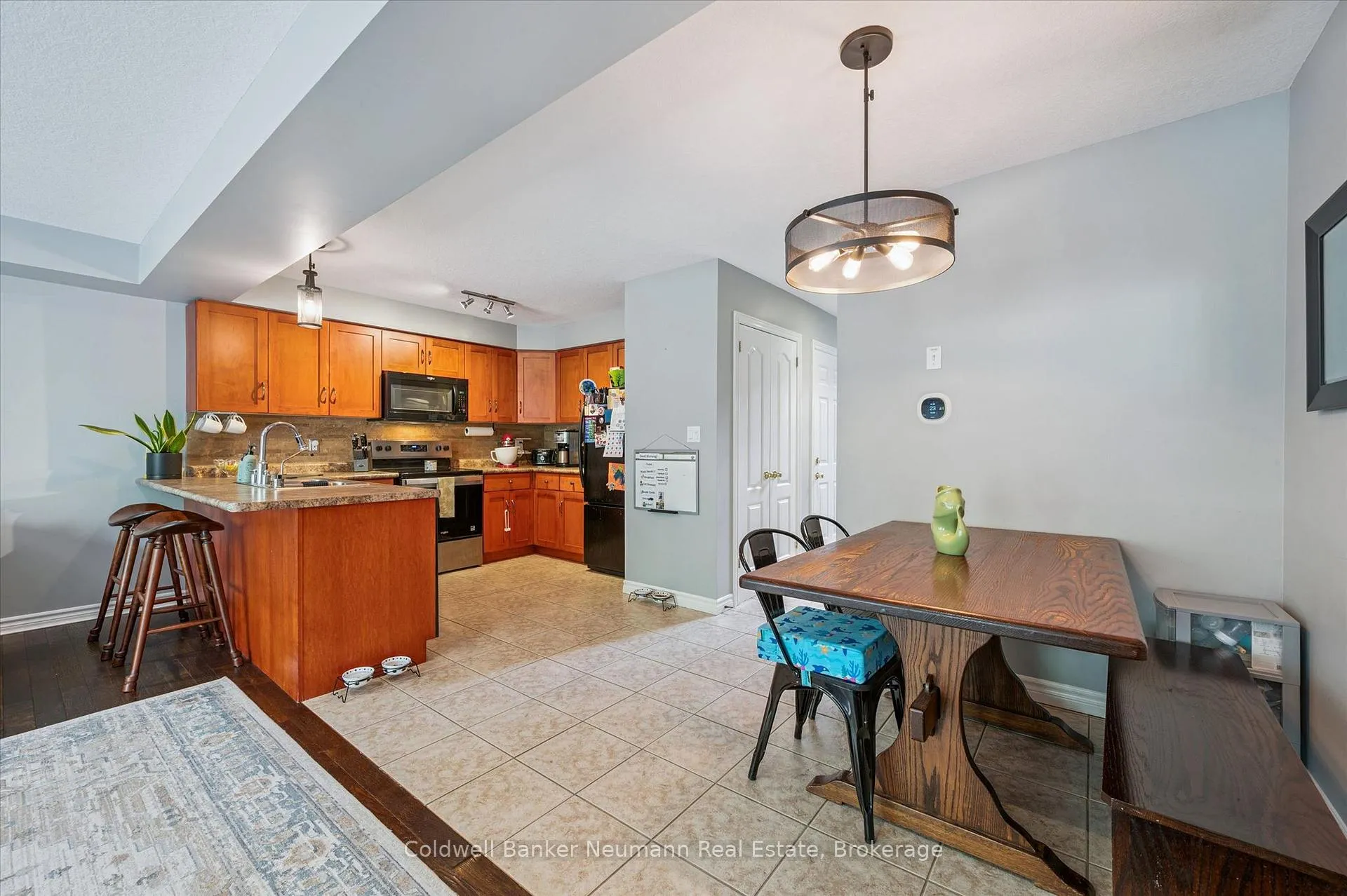 Photo 15 of Unit 2, 165 Terraview Crescent, Guelph, Kortright West — HOMEH