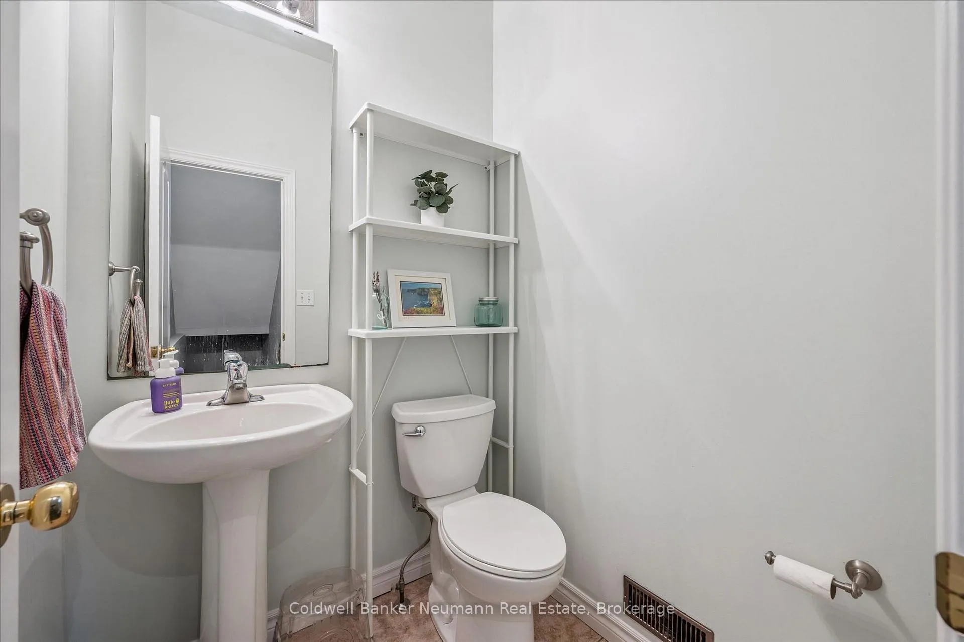 Photo 16 of Unit 2, 165 Terraview Crescent, Guelph, Kortright West — HOMEH