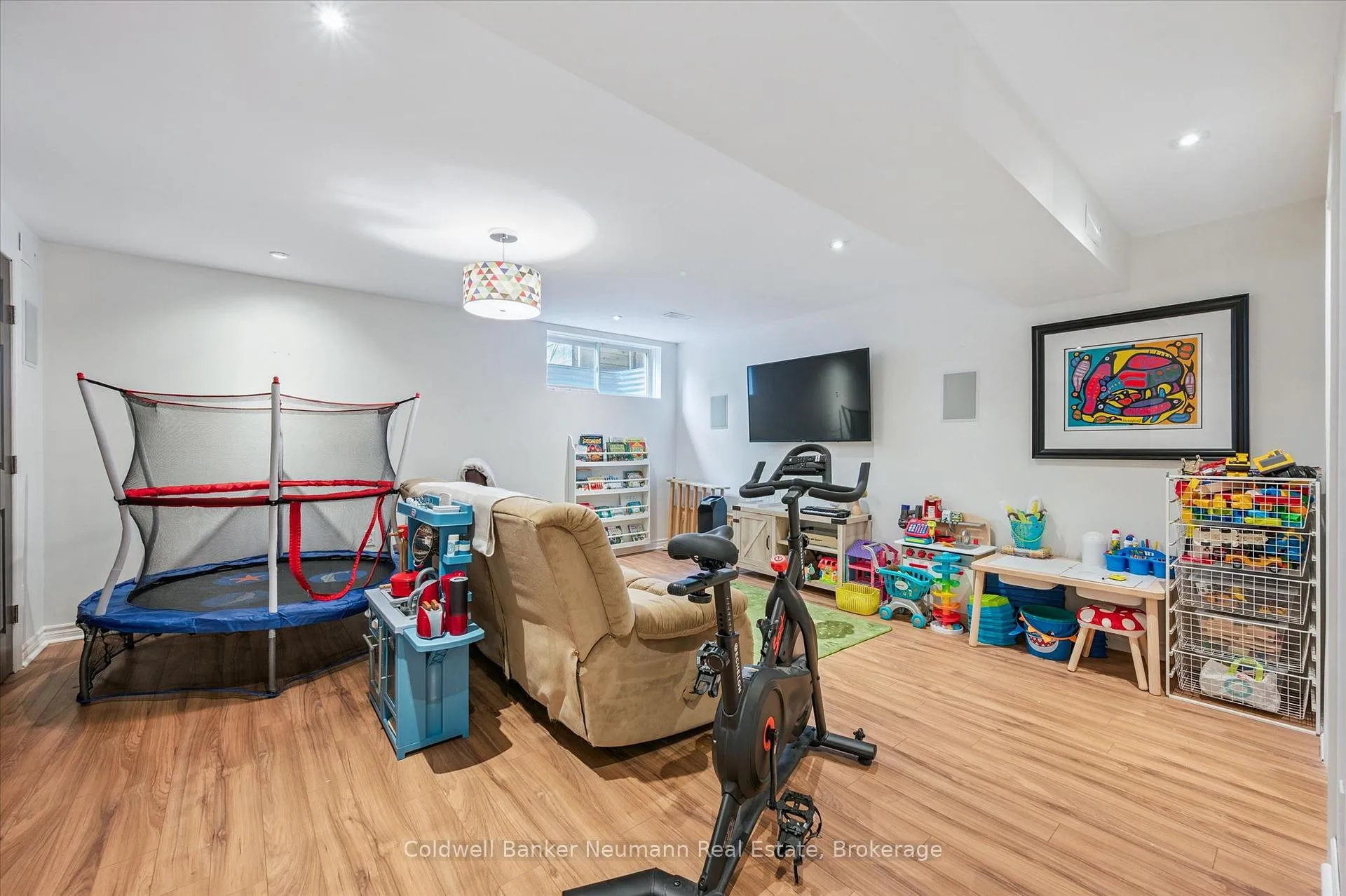 Photo 27 of Unit 2, 165 Terraview Crescent, Guelph, Kortright West — HOMEH