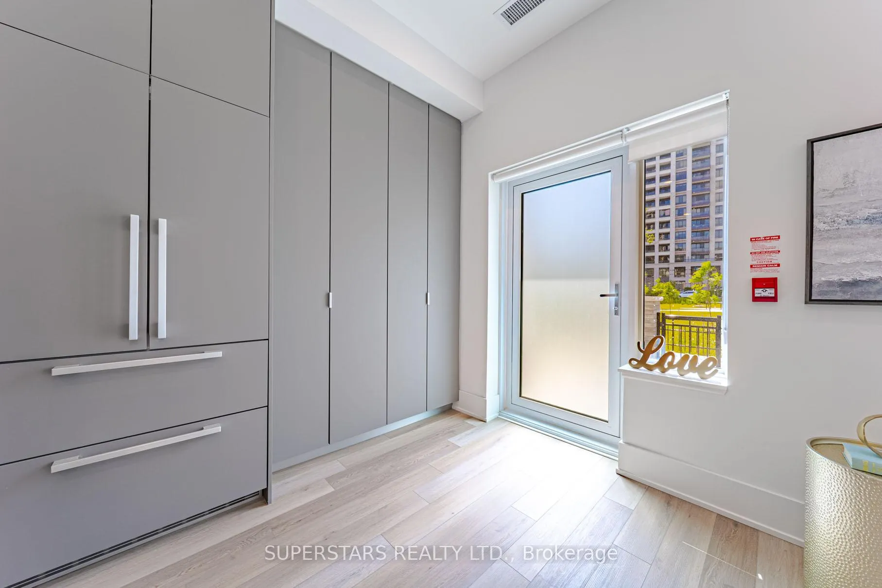 Photo 12 of Unit W121, 8 Cedarland Drive, Markham, Unionville — HOMEH