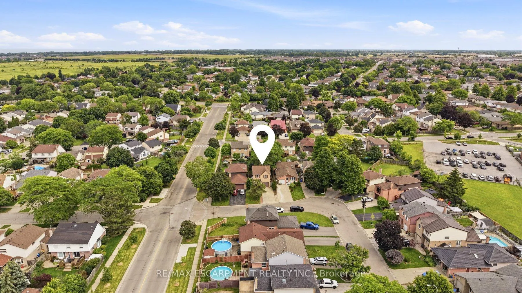 Photo 17 of 3 Twinoaks Crescent, Hamilton, Stoney Creek Mountain — HOMEH